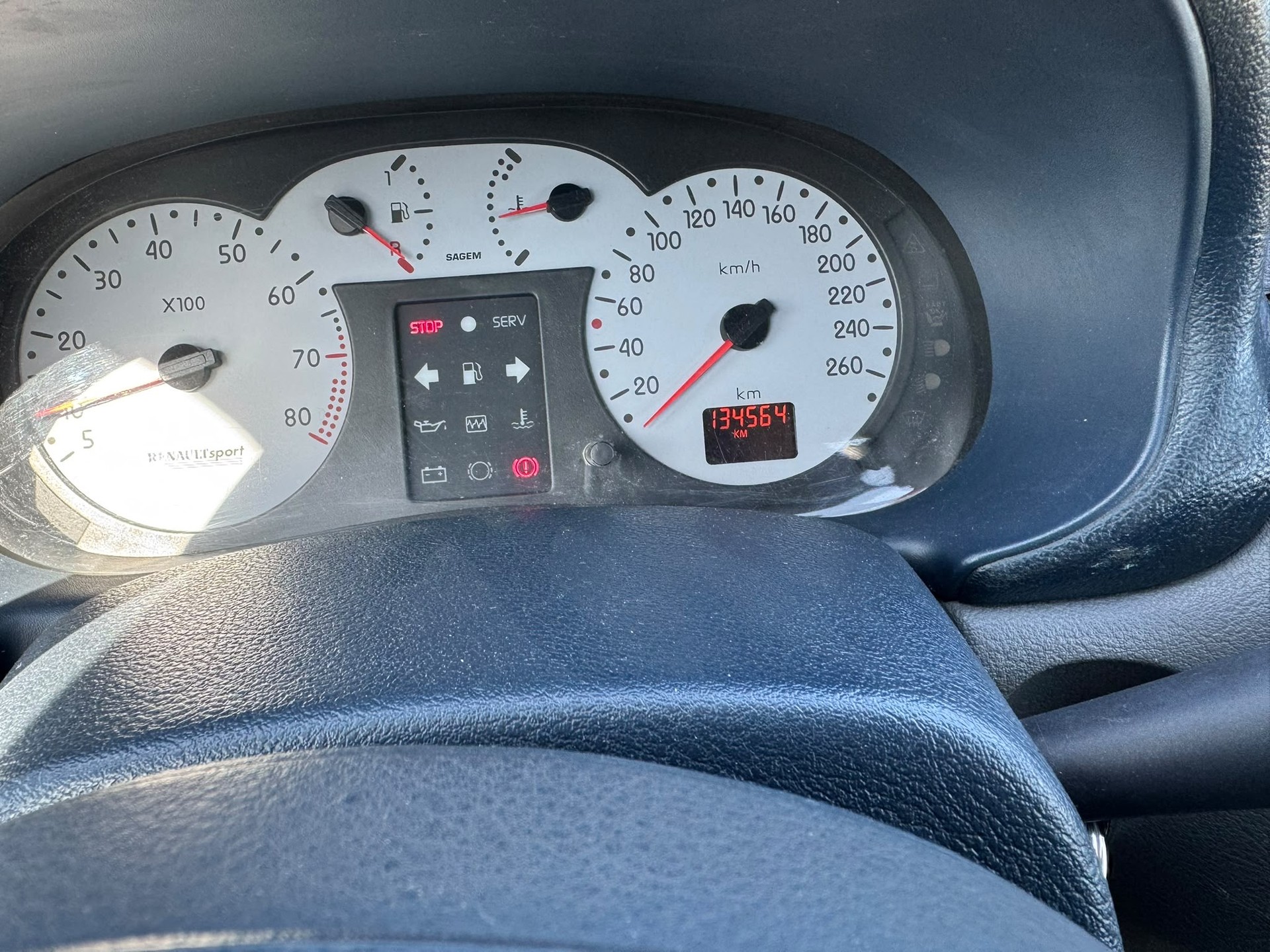 RENAULT Clio 2.0 16V Sport-image-9