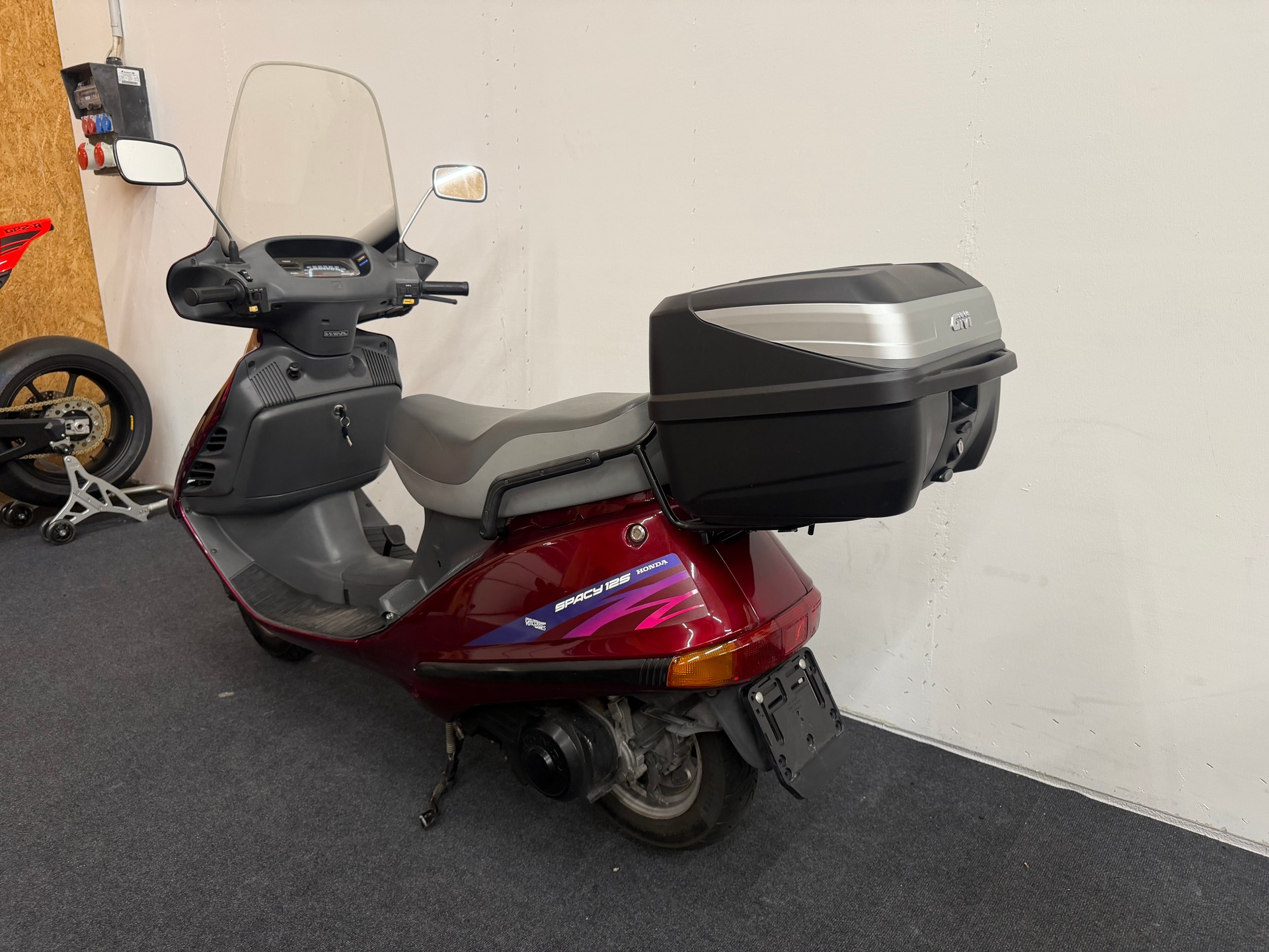 HONDA CH 125 Spacy Top-Case-image-2