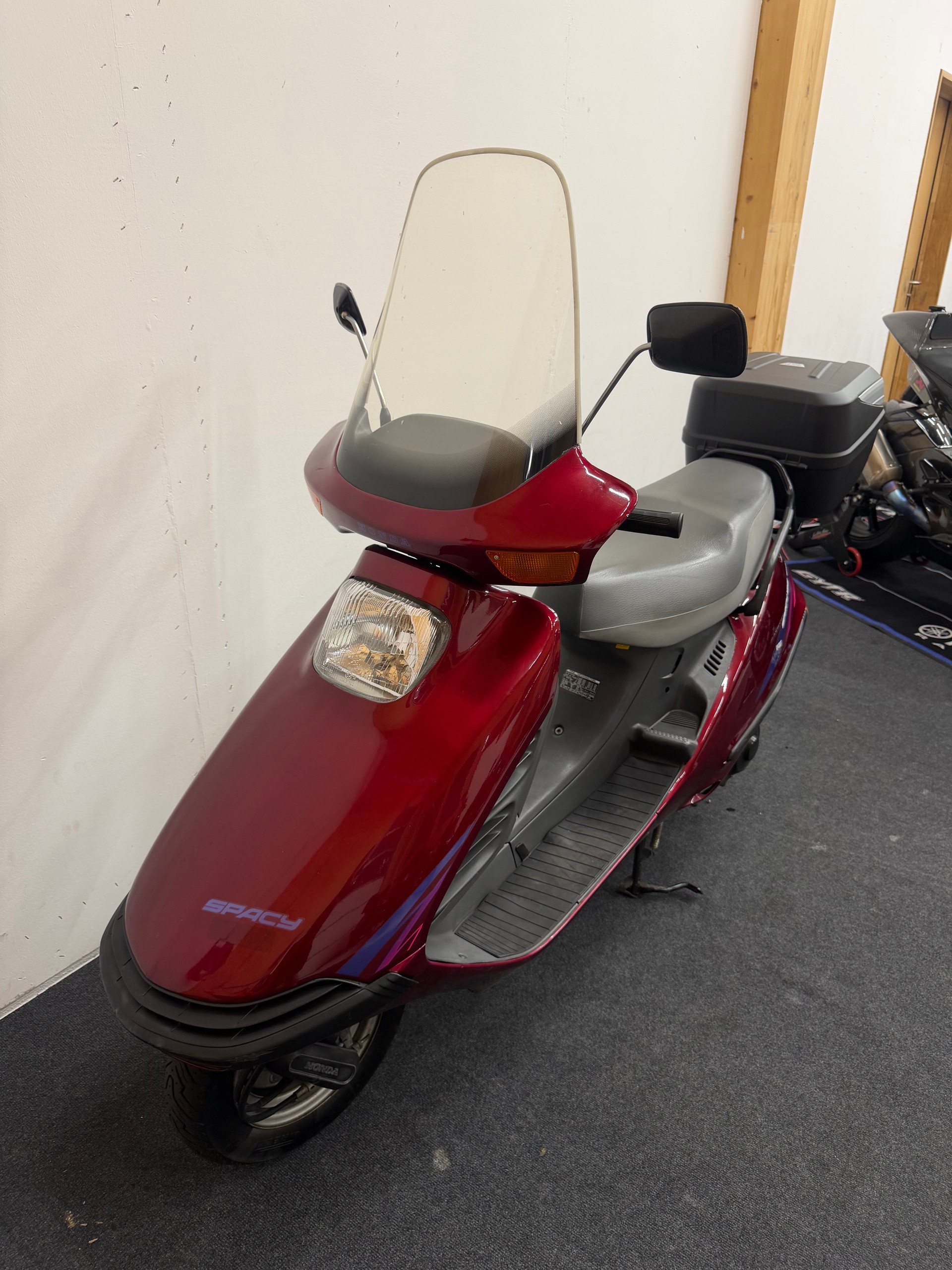 HONDA CH 125 Spacy Top-Case-image-1