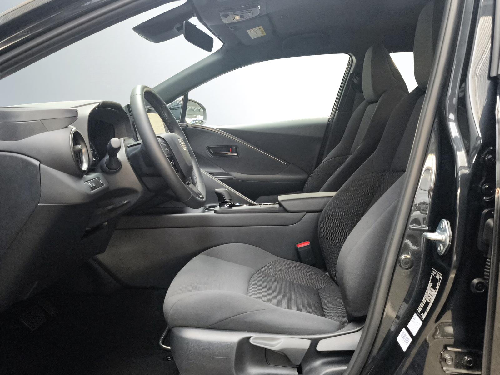 TOYOTA C-HR 1.8 HEV Comfort-showroom-element-3