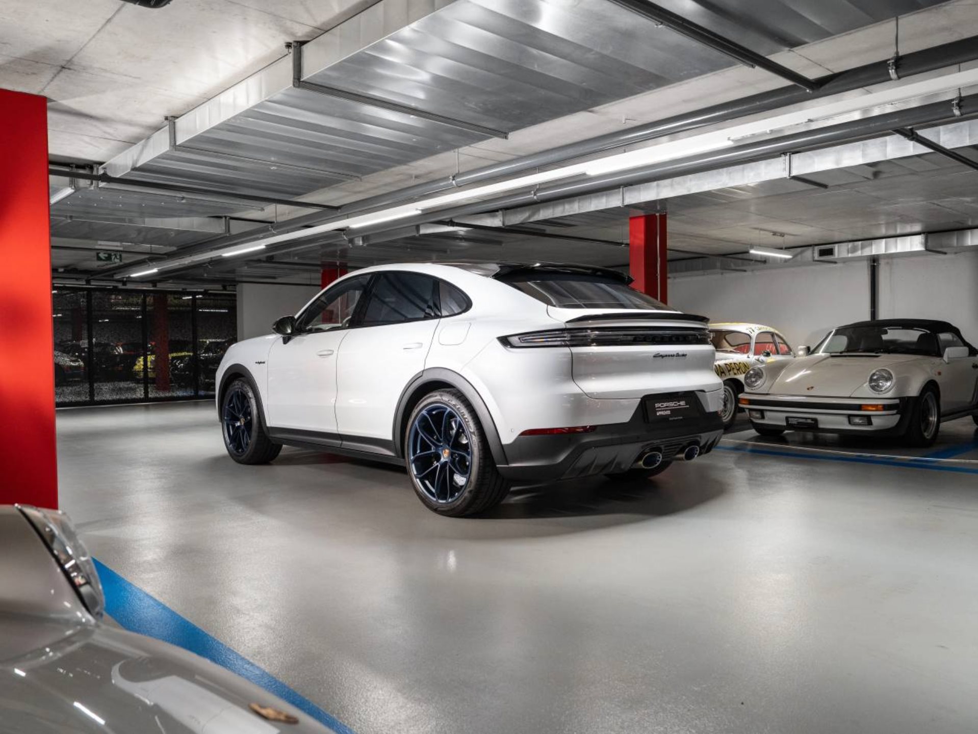 PORSCHE Cayenne Turbo E-Hybrid Coupé avec Paquet-GT-showroom-element-1