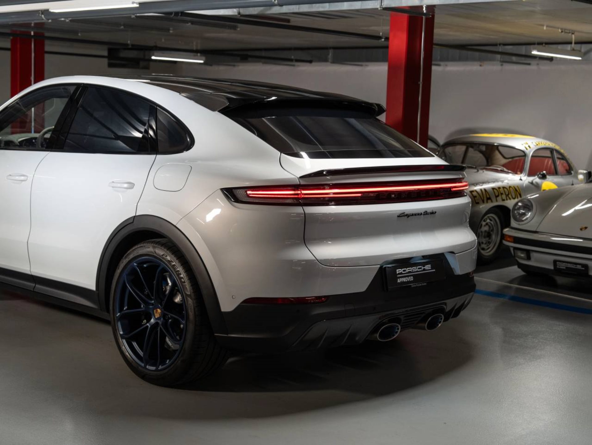 PORSCHE Cayenne Turbo E-Hybrid Coupé avec Paquet-GT-image-23
