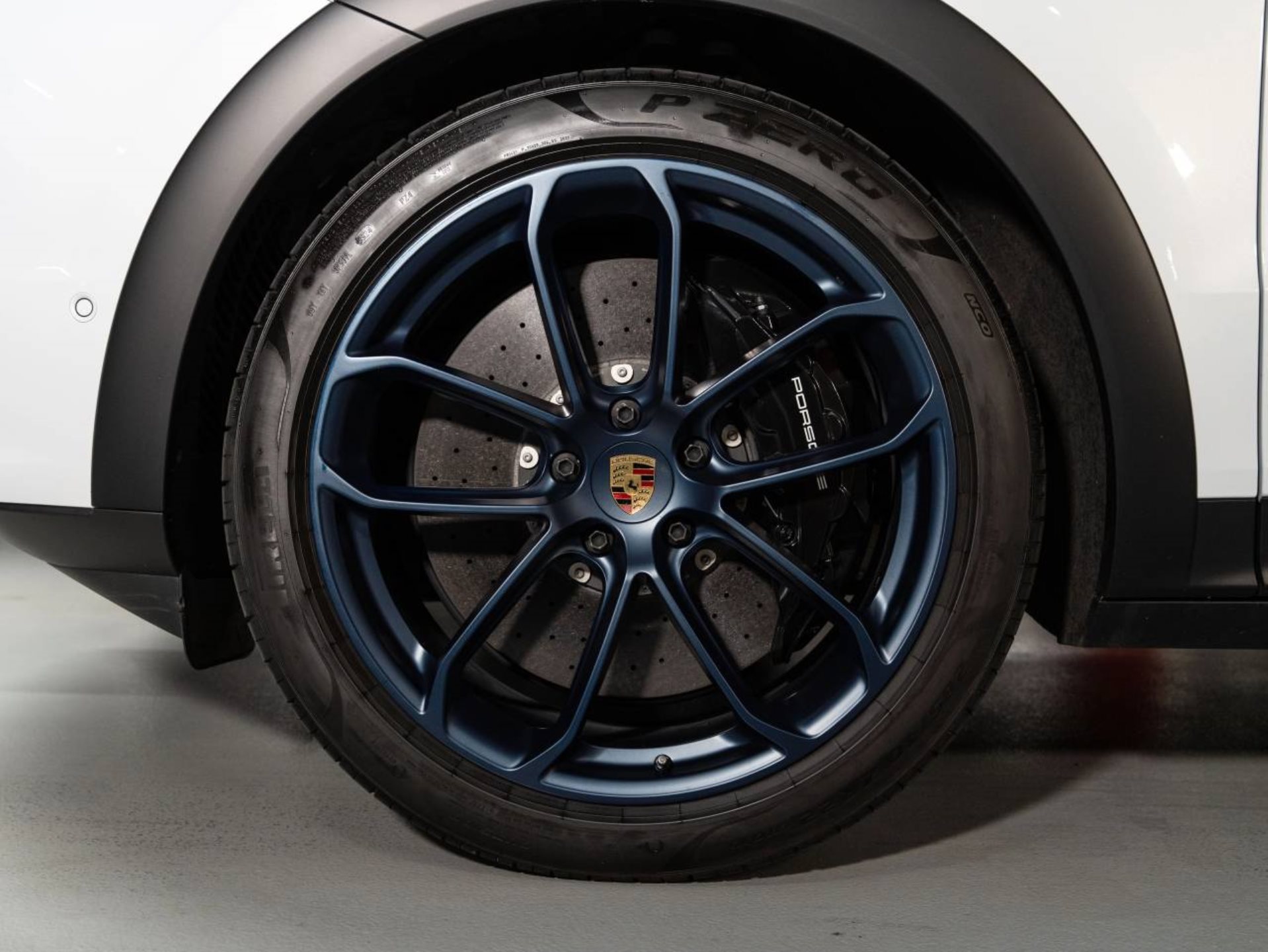PORSCHE Cayenne Turbo E-Hybrid Coupé avec Paquet-GT-image-19