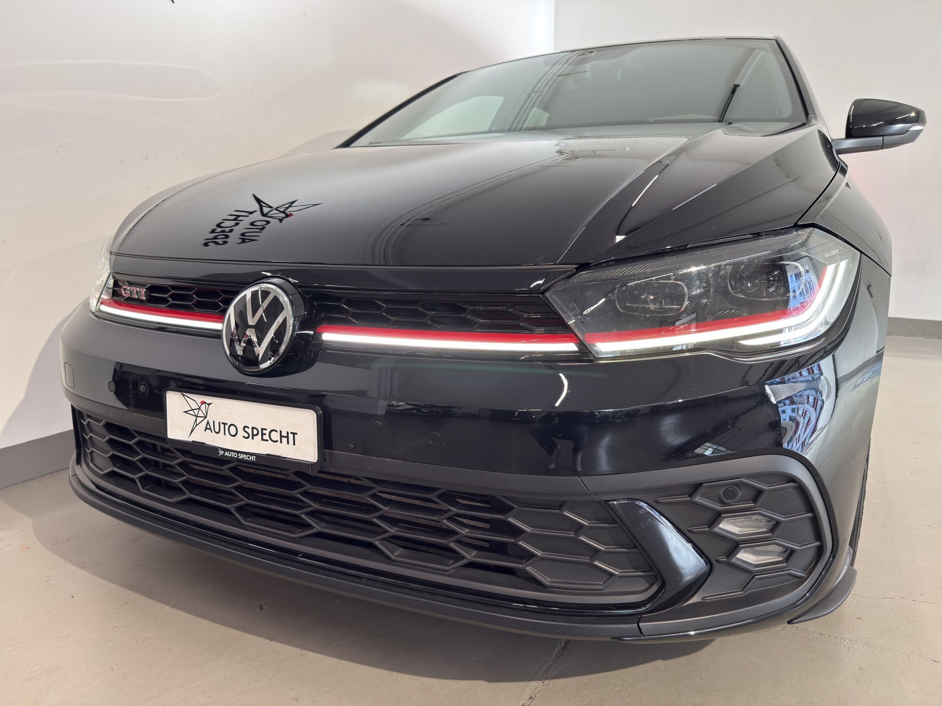 VW Polo 2.0 TSI GTI DSG-showroom-element-3