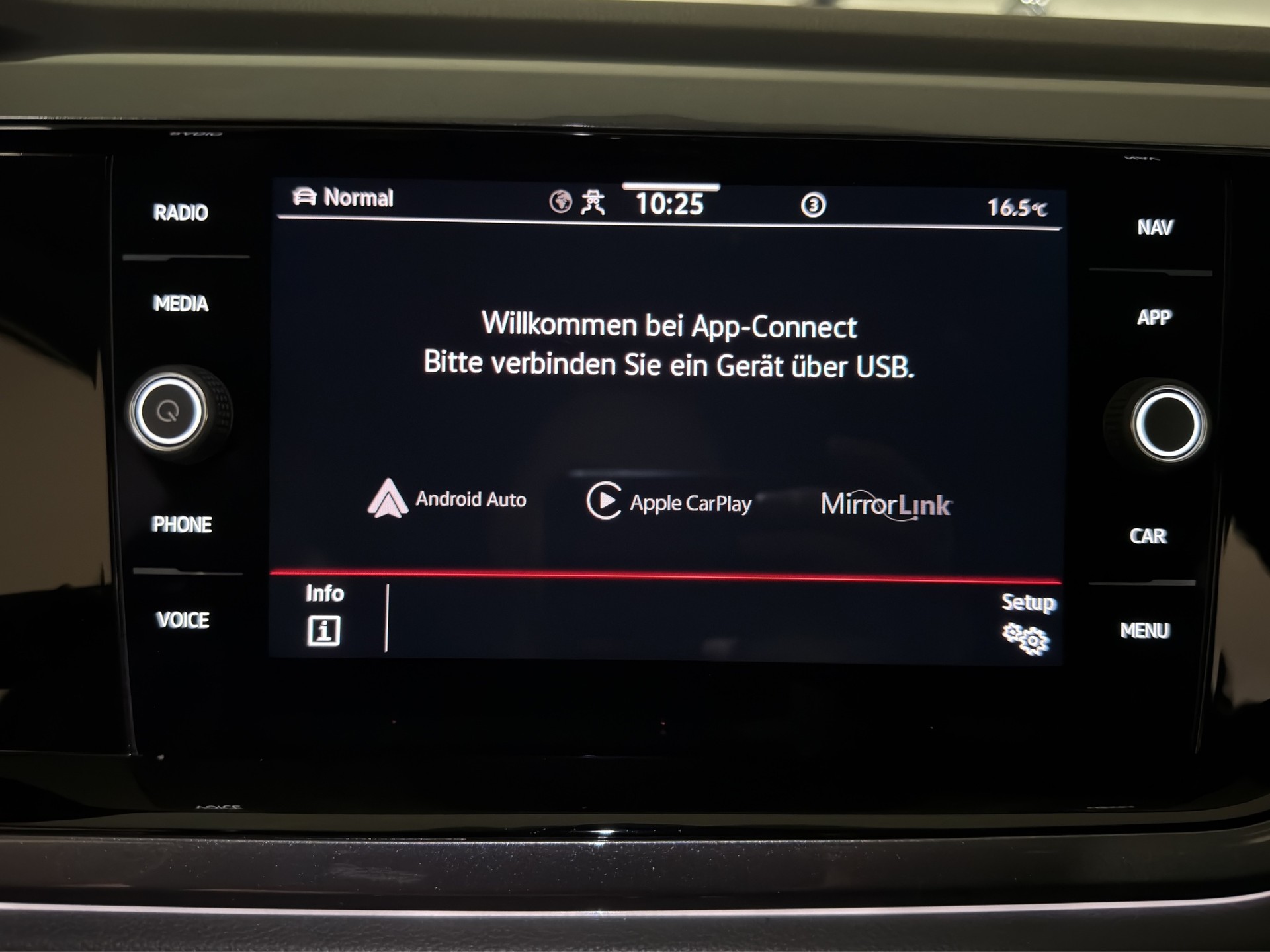 VW Polo 2.0 TSI GTI DSG-image-18