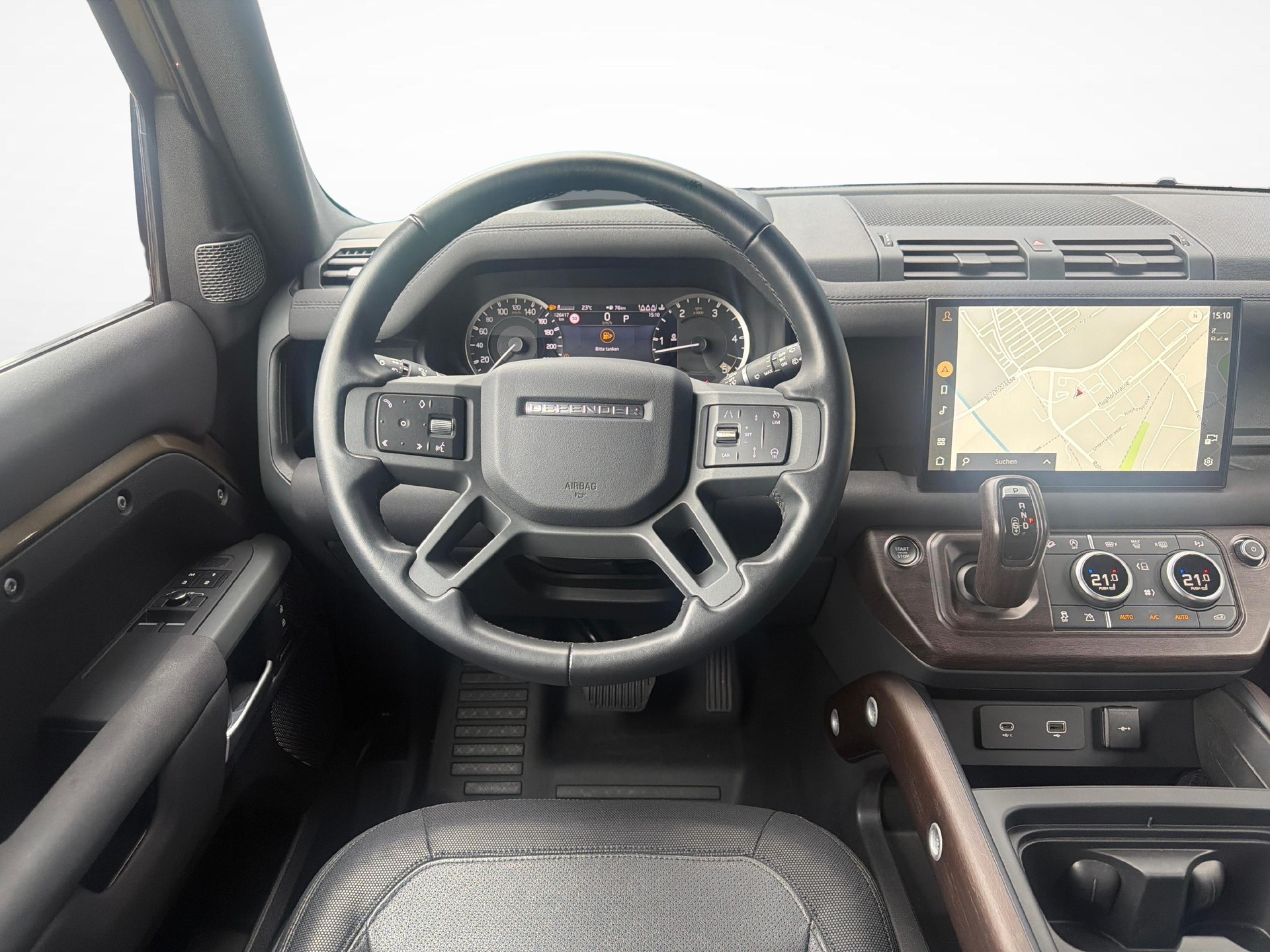 LAND ROVER Defender 90 3.0 D I6 X-Dynamic SE-image-13