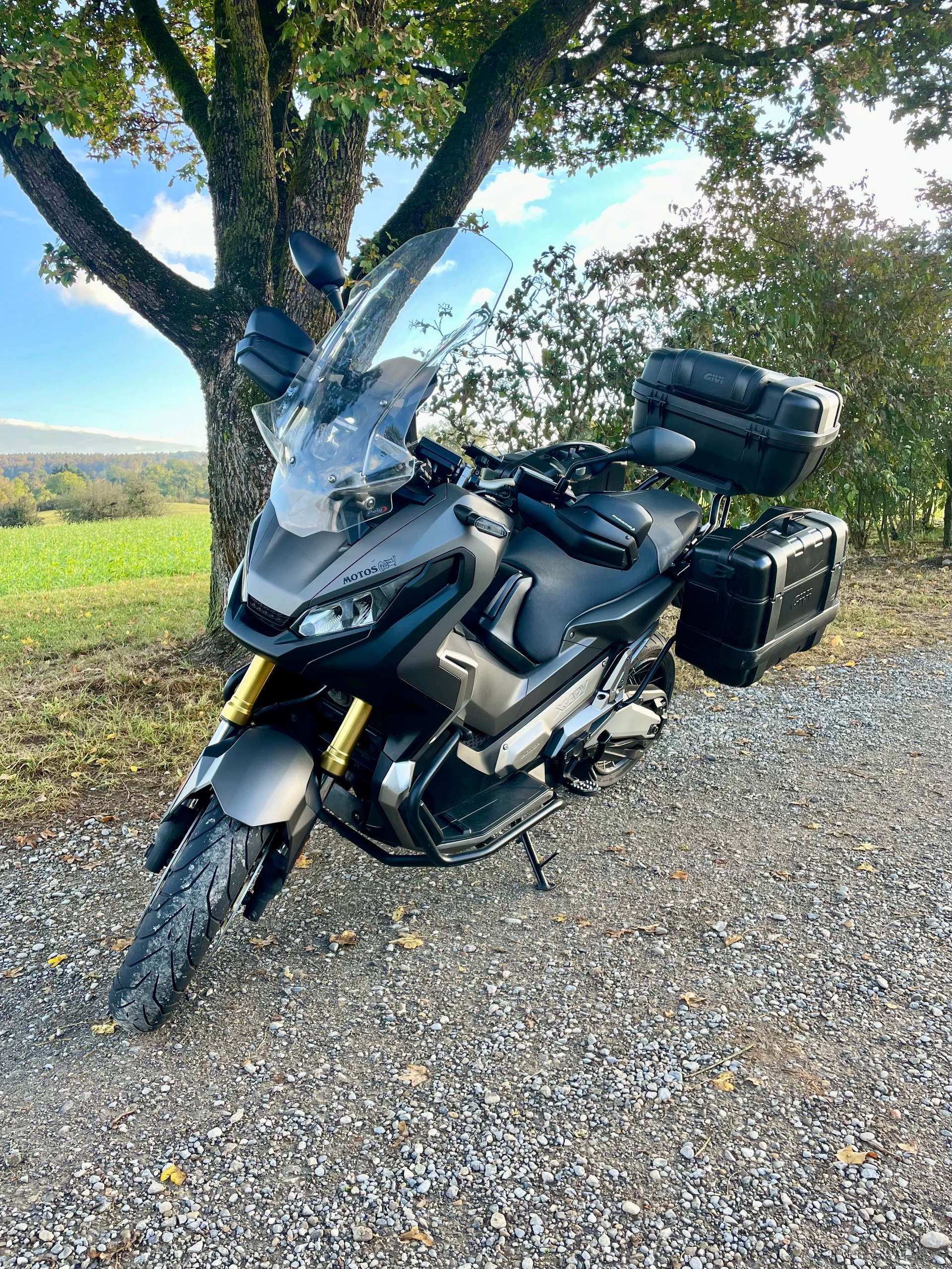 HONDA X-ADV 750 ABS-image-0