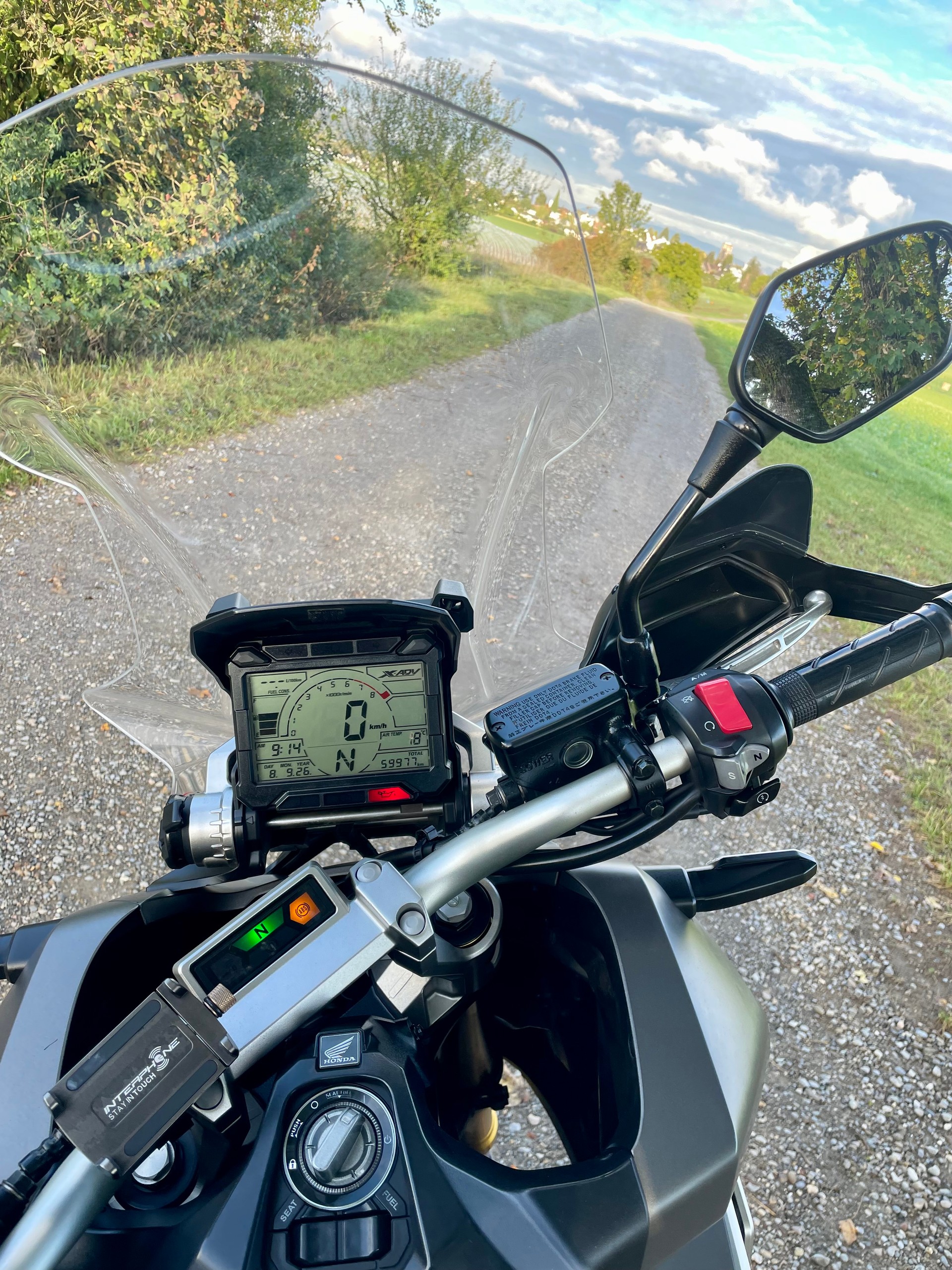 HONDA X-ADV 750 ABS-image-3
