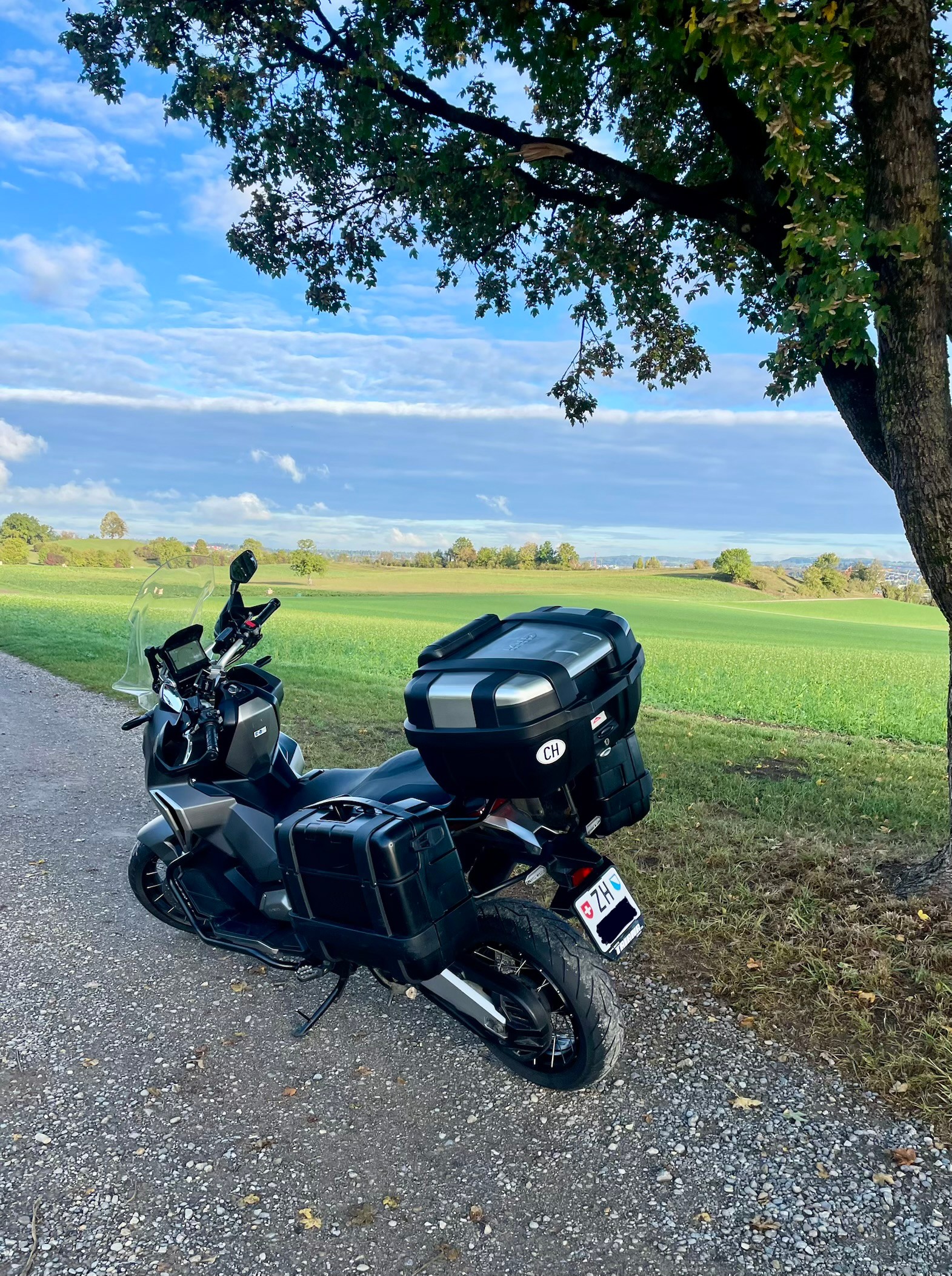 HONDA X-ADV 750 ABS-image-2