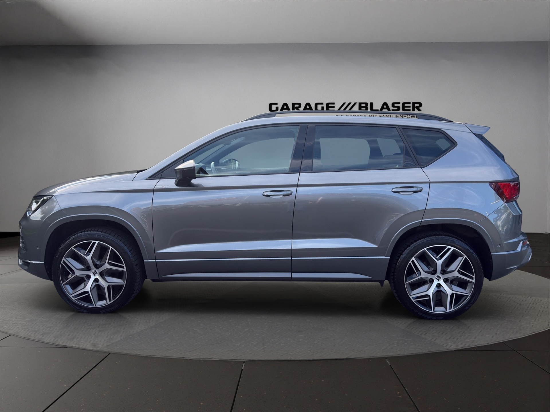 SEAT Ateca 2.0 TSI Hola FR 4Drive DSG-showroom-element-1