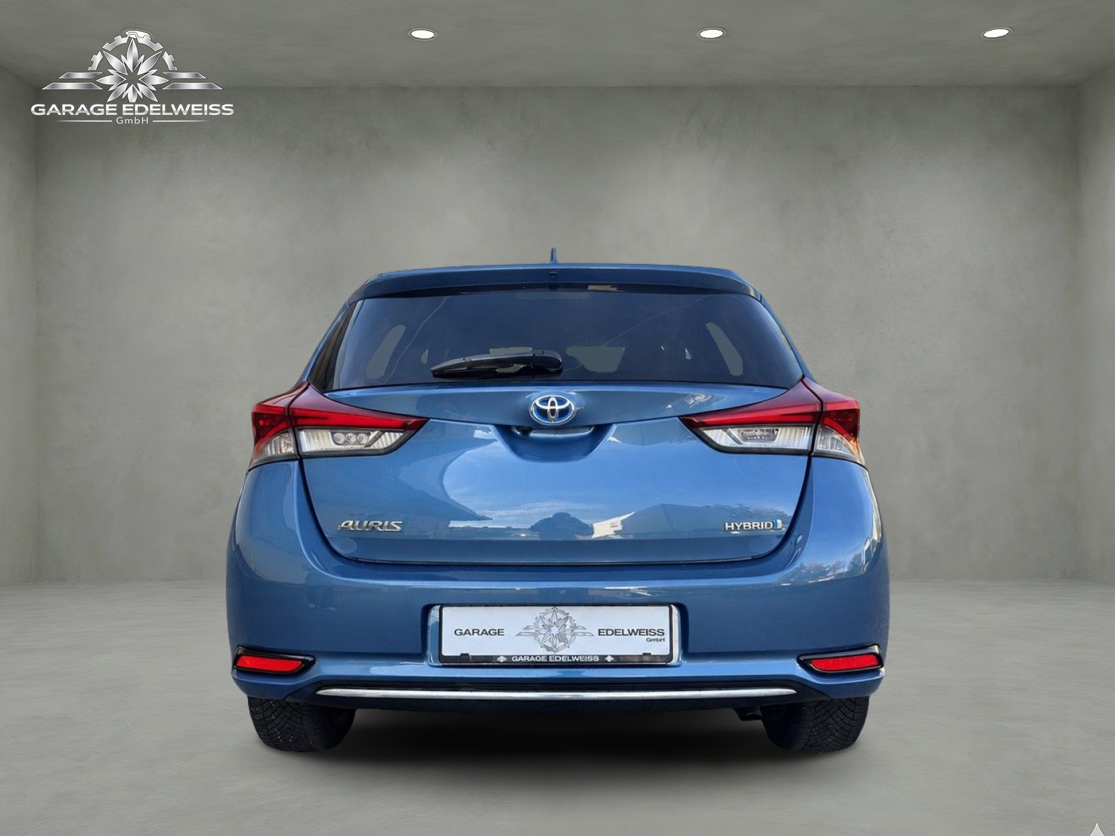 TOYOTA Auris 1.8 HSD Premium e-CVT-showroom-element-3