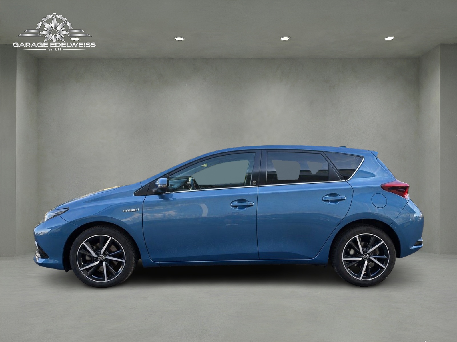 TOYOTA Auris 1.8 HSD Premium e-CVT-showroom-element-1