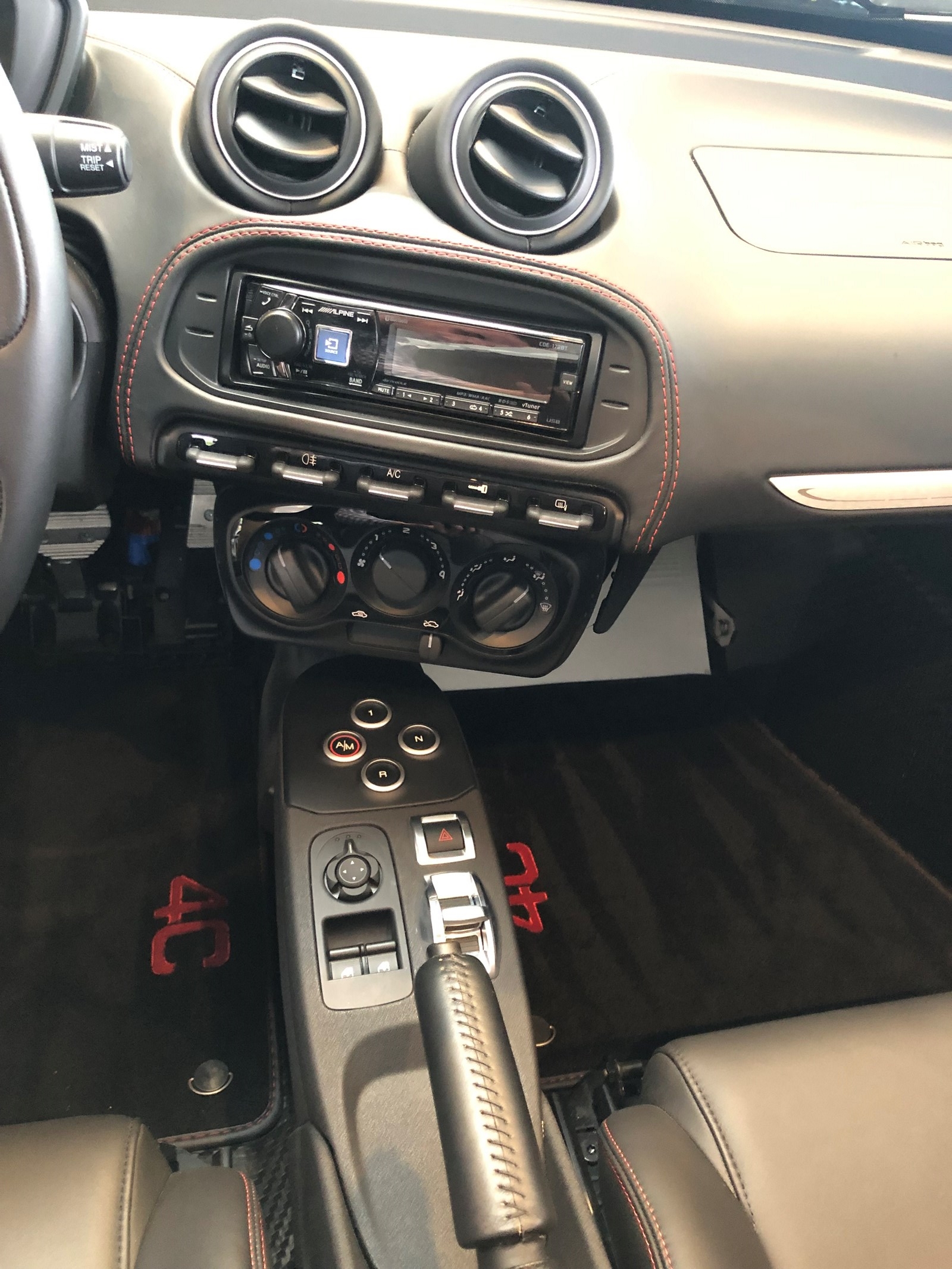ALFA ROMEO 4C Spider 1750 TBi TCT-image-7
