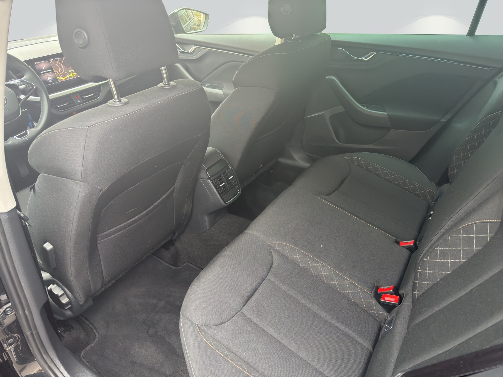 SKODA Kamiq 1.0 TSI Ambition DSG-image-7