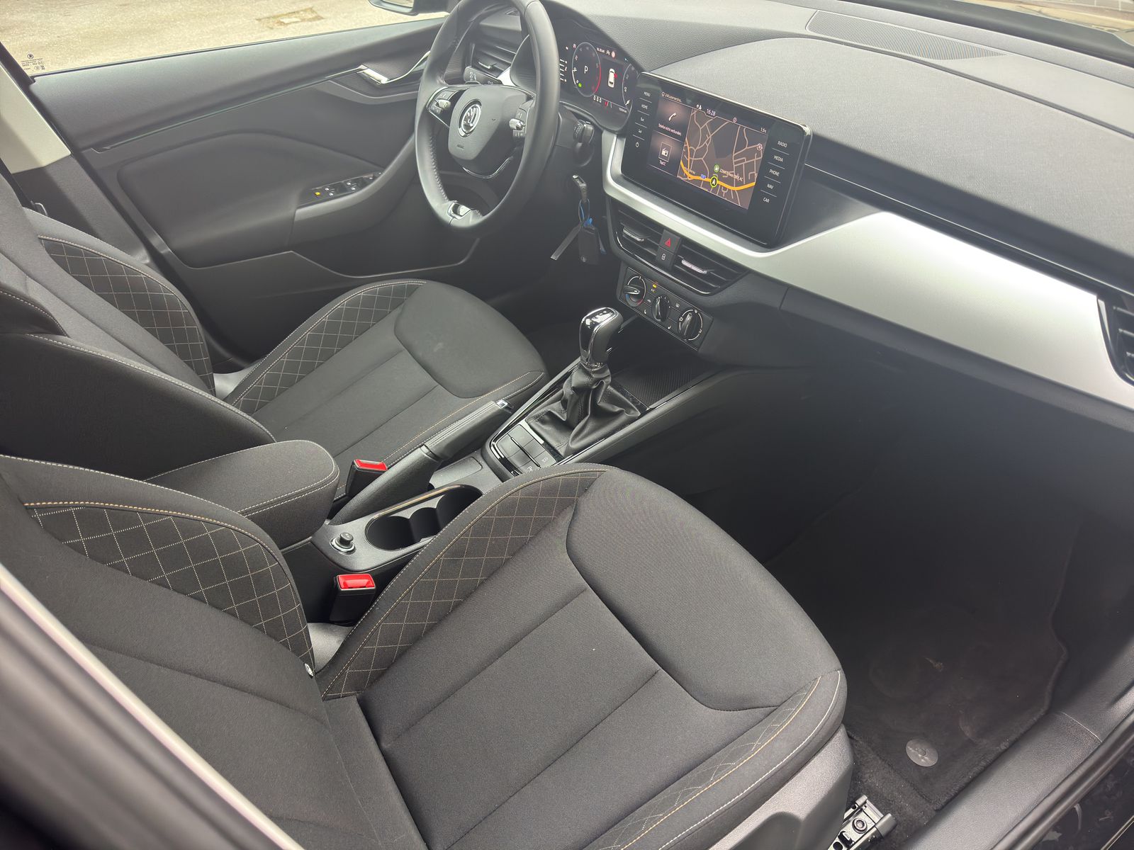 SKODA Kamiq 1.0 TSI Ambition DSG-image-8