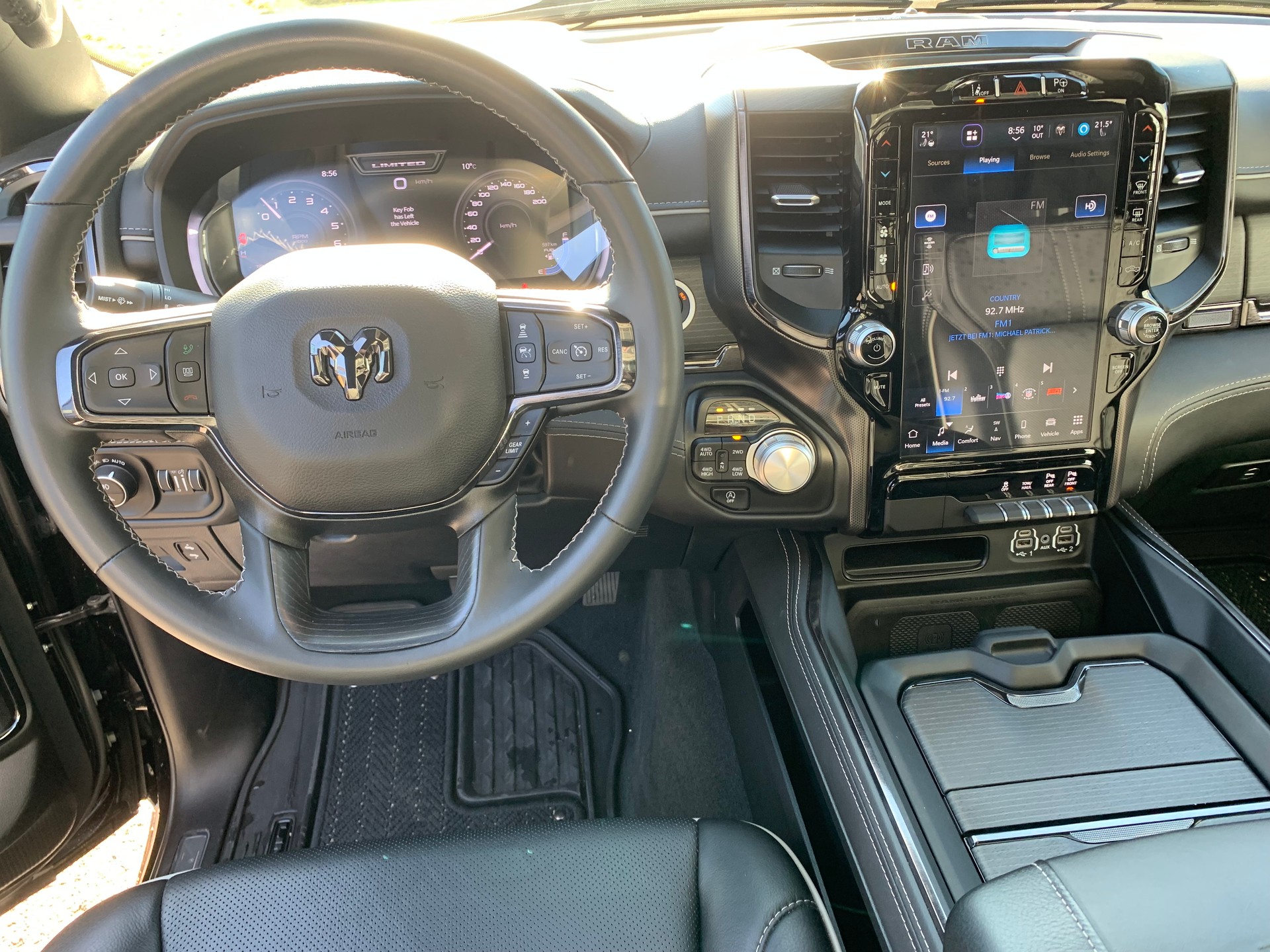 DODGE Ram 1500 Limited Crew Cab 5,7 V8 Night Edition E-Torque-image-8