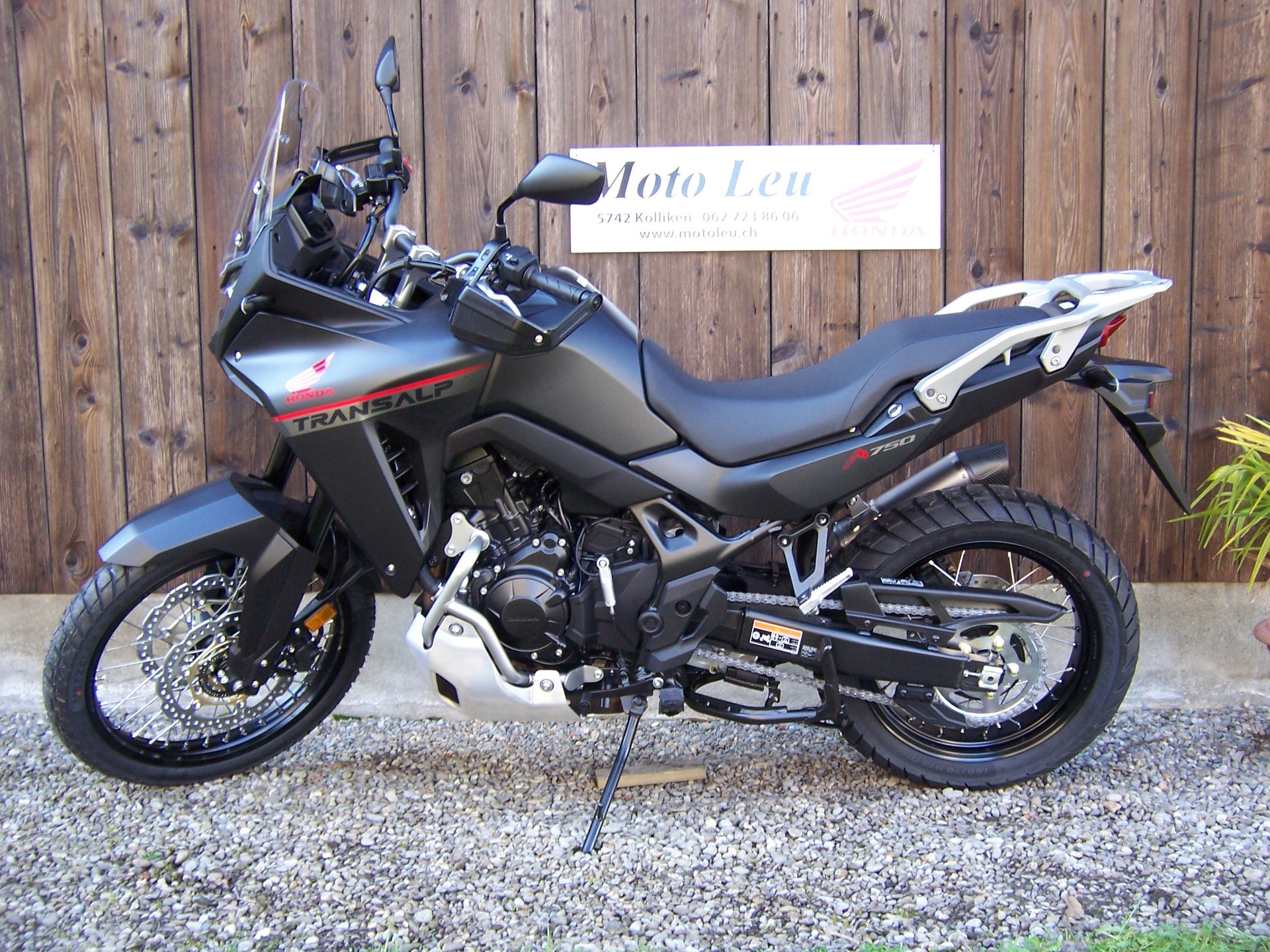 HONDA XL 750 Transalp Rally Edition-image-12