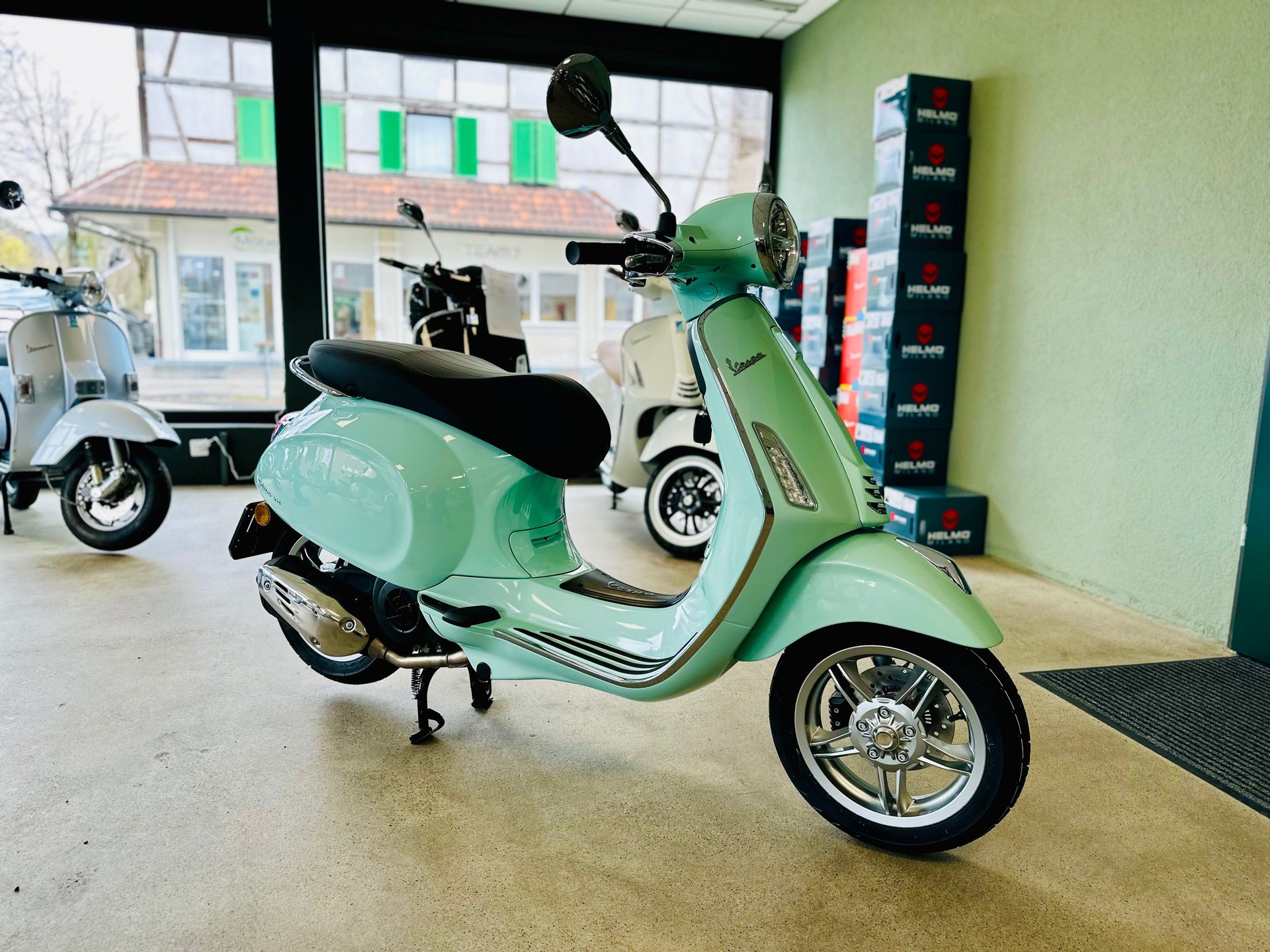 PIAGGIO Vespa 125 Primavera-image-1