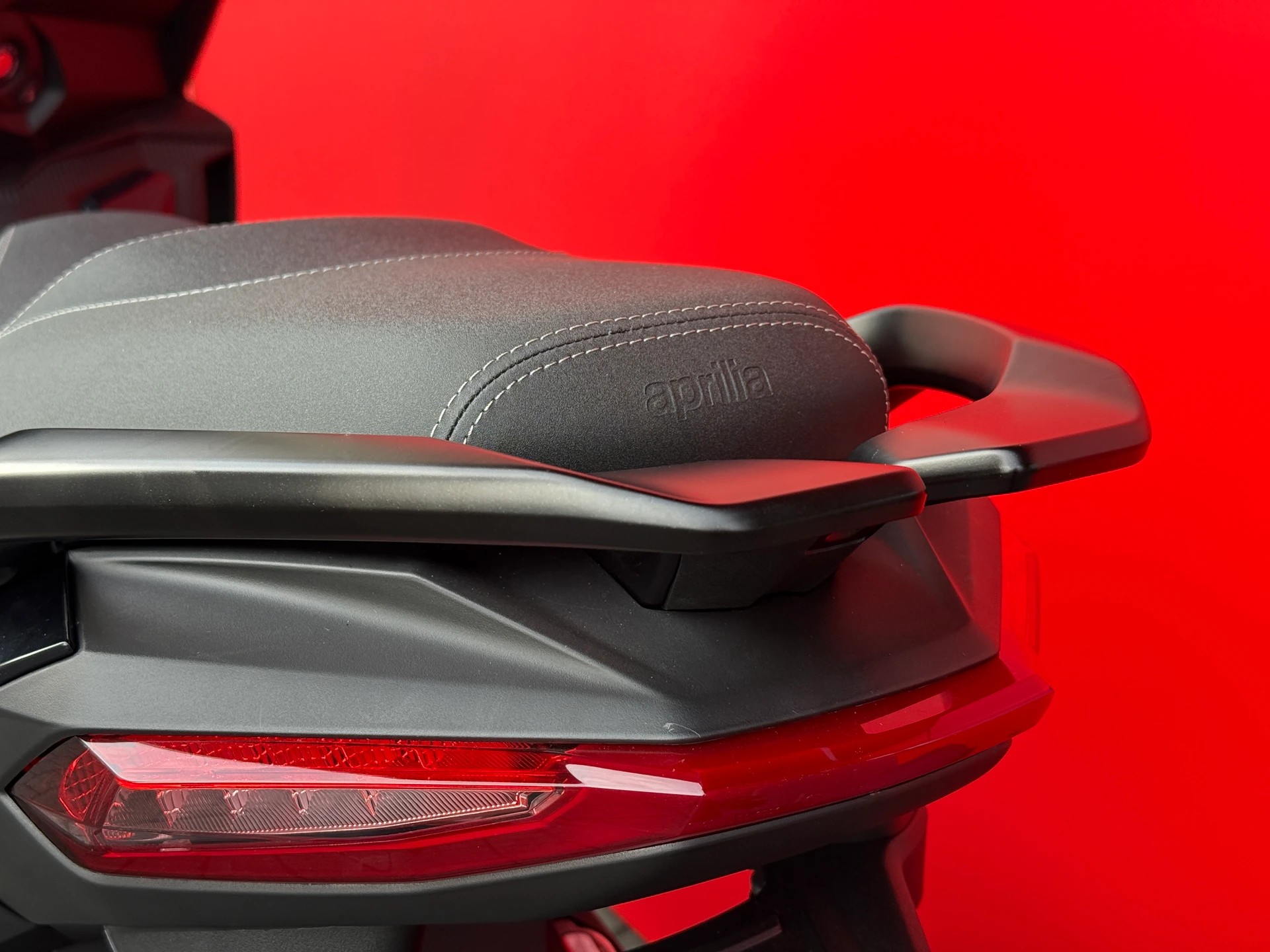 APRILIA SR 200 GT ABS E5+-image-1