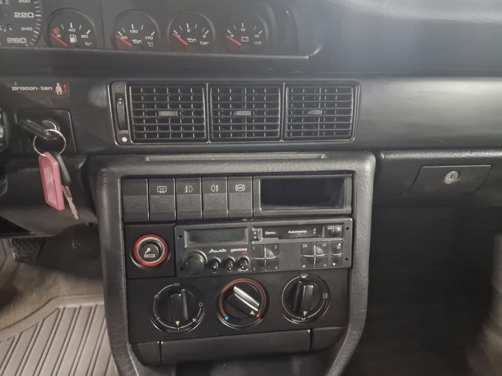 AUDI 100 2.2 Turbo quattro-image-8