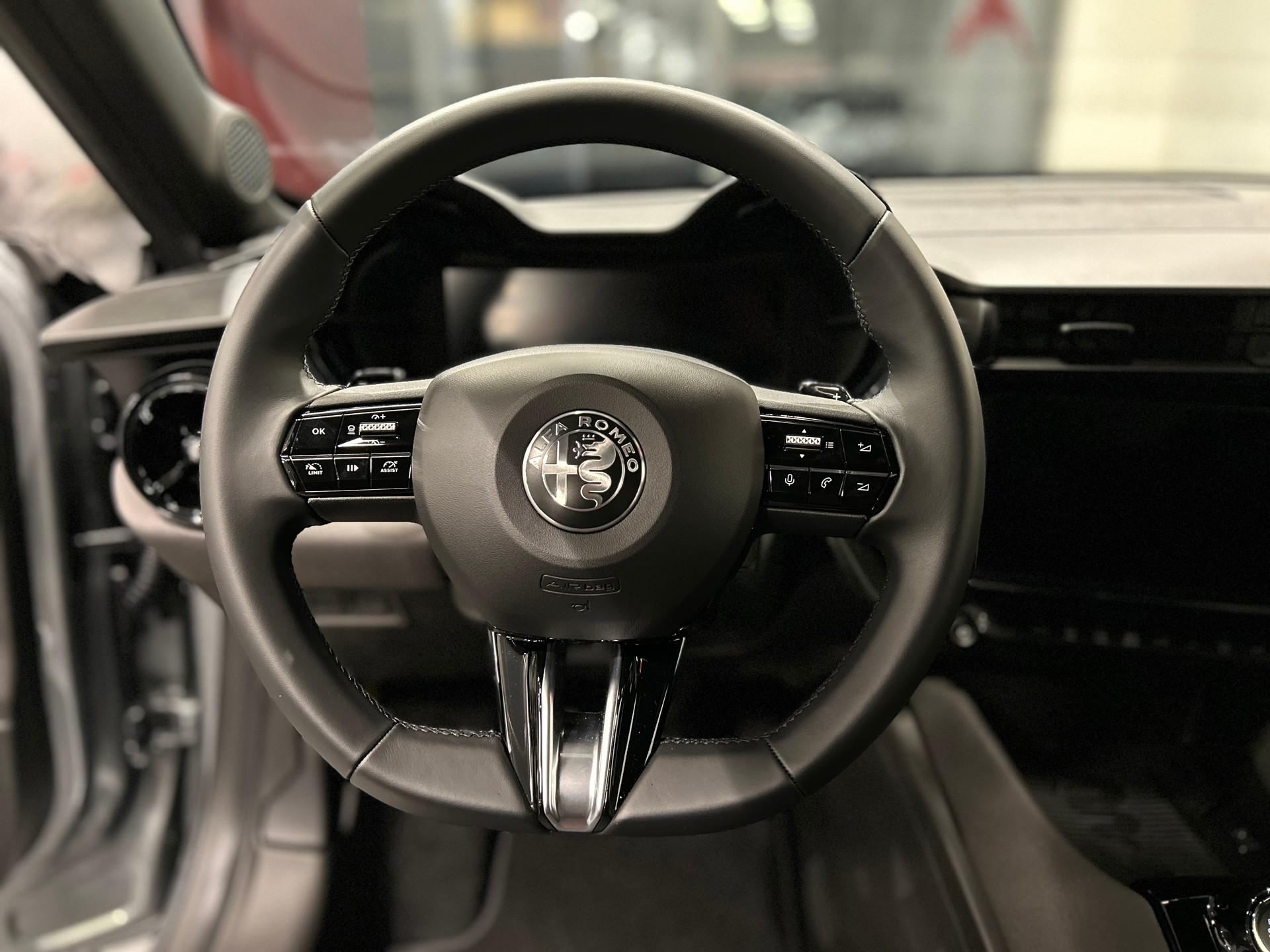 ALFA ROMEO Junior 1.2 48V Hybrid Speciale + Pack Tech-image-8