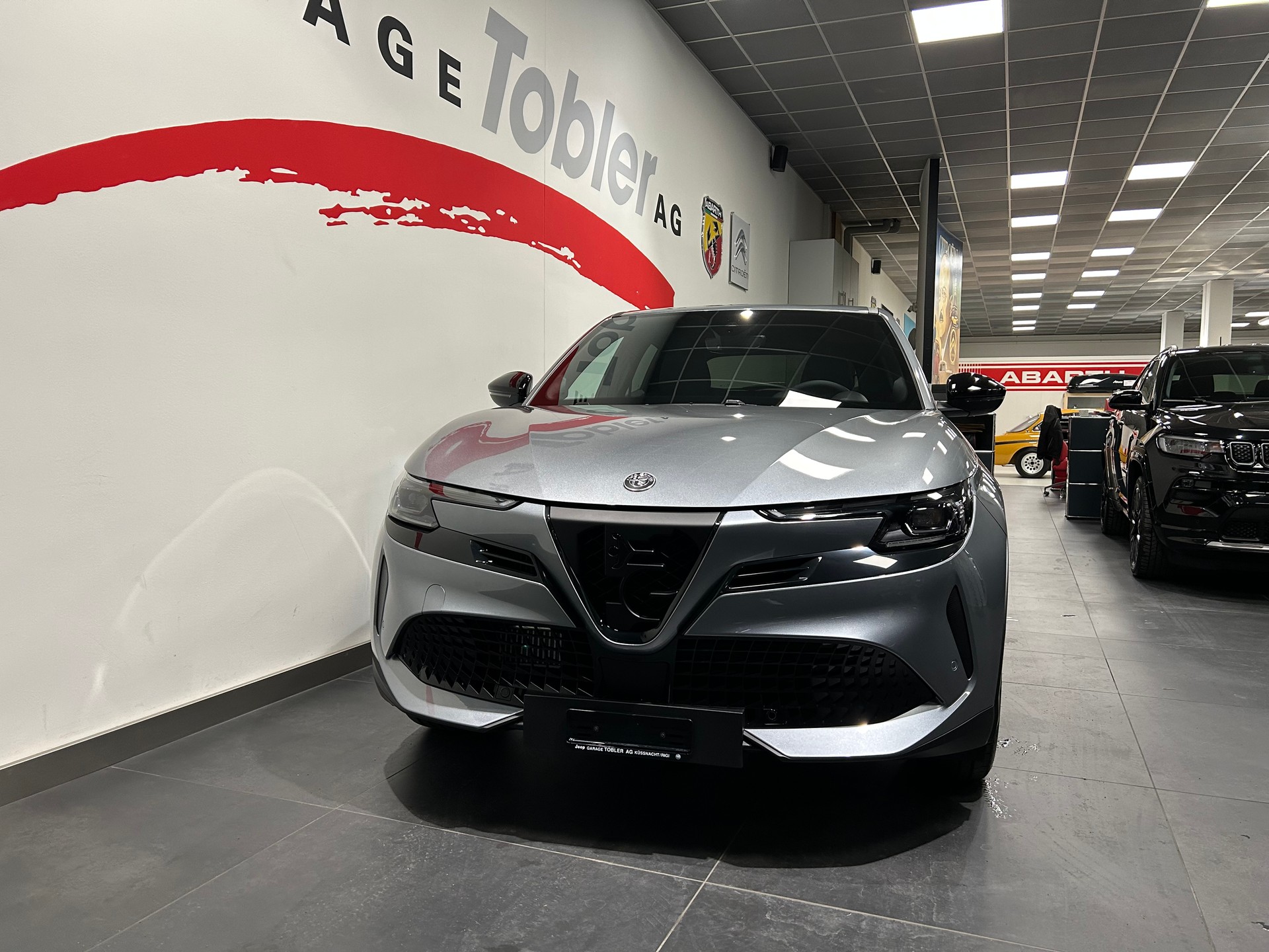 ALFA ROMEO Junior 1.2 48V Hybrid Speciale + Pack Tech-showroom-element-3