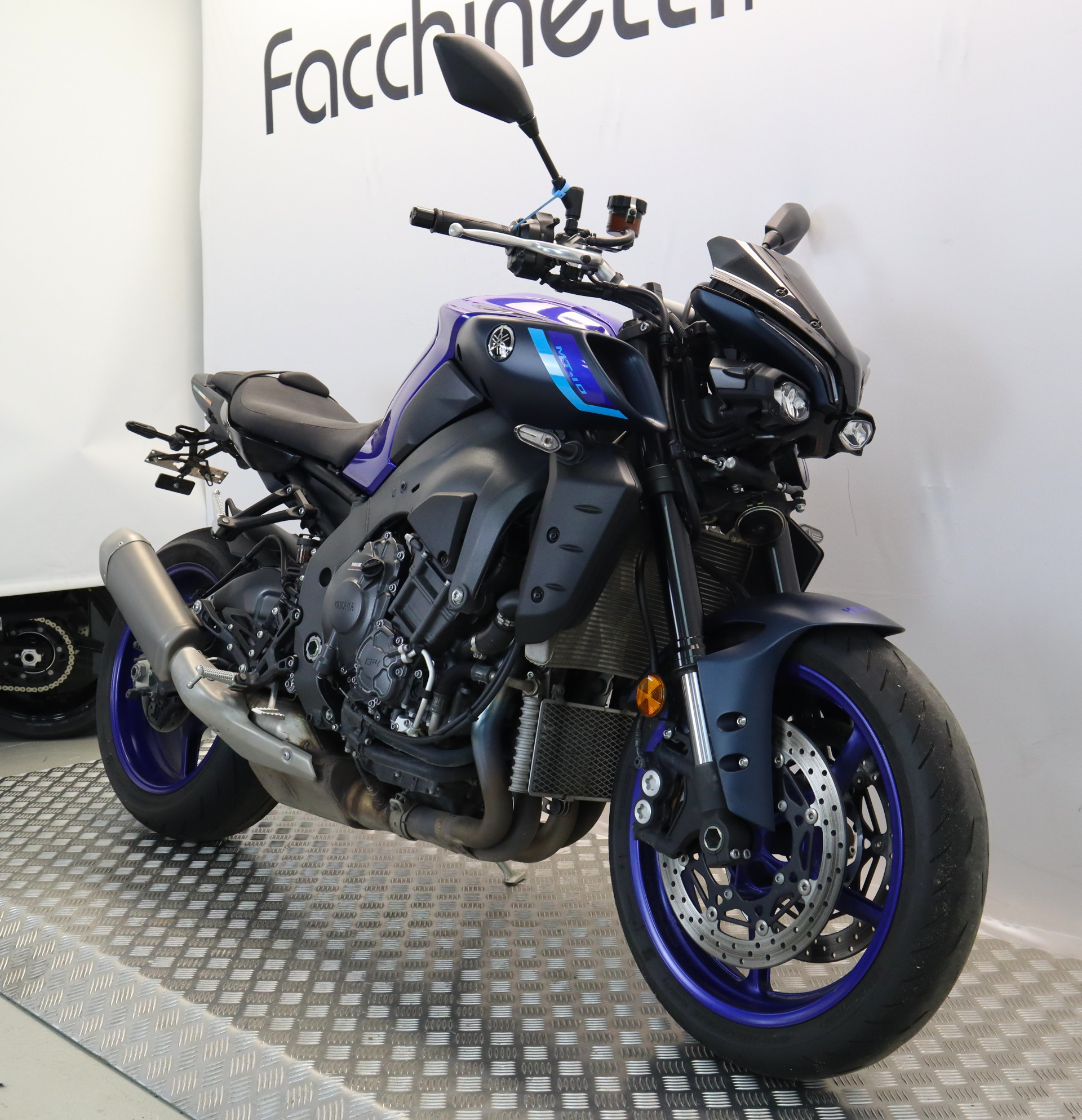 YAMAHA MT-10 2023-image-2