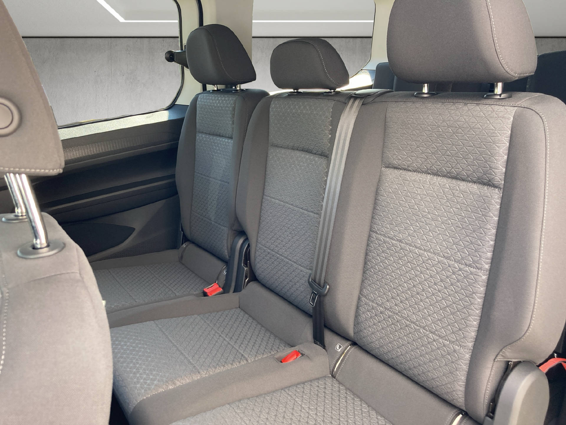 FORD TOURNEO CONNECT Grand 2.0 EcoBlue 122 Titanium-image-30