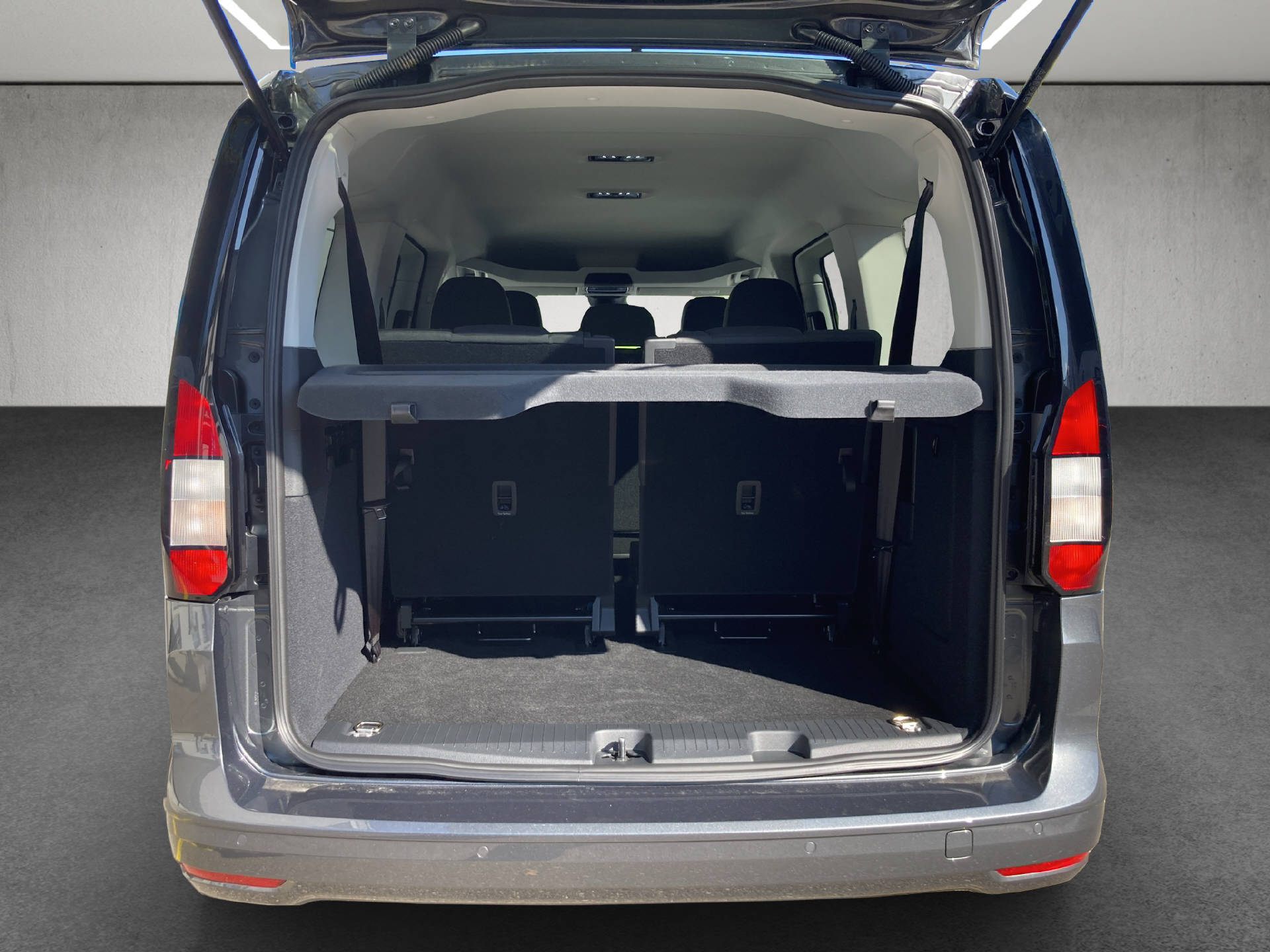 FORD TOURNEO CONNECT Grand 2.0 EcoBlue 122 Titanium-image-26