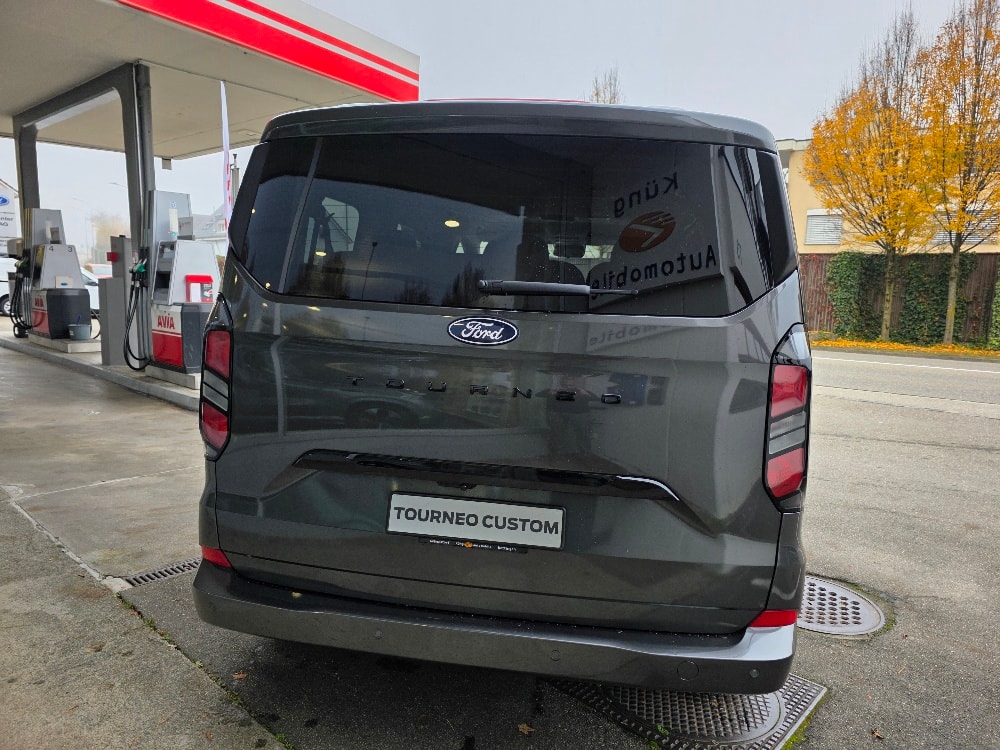 FORD Tourneo Bus 320 L1H1 Titanium Automat-image-6