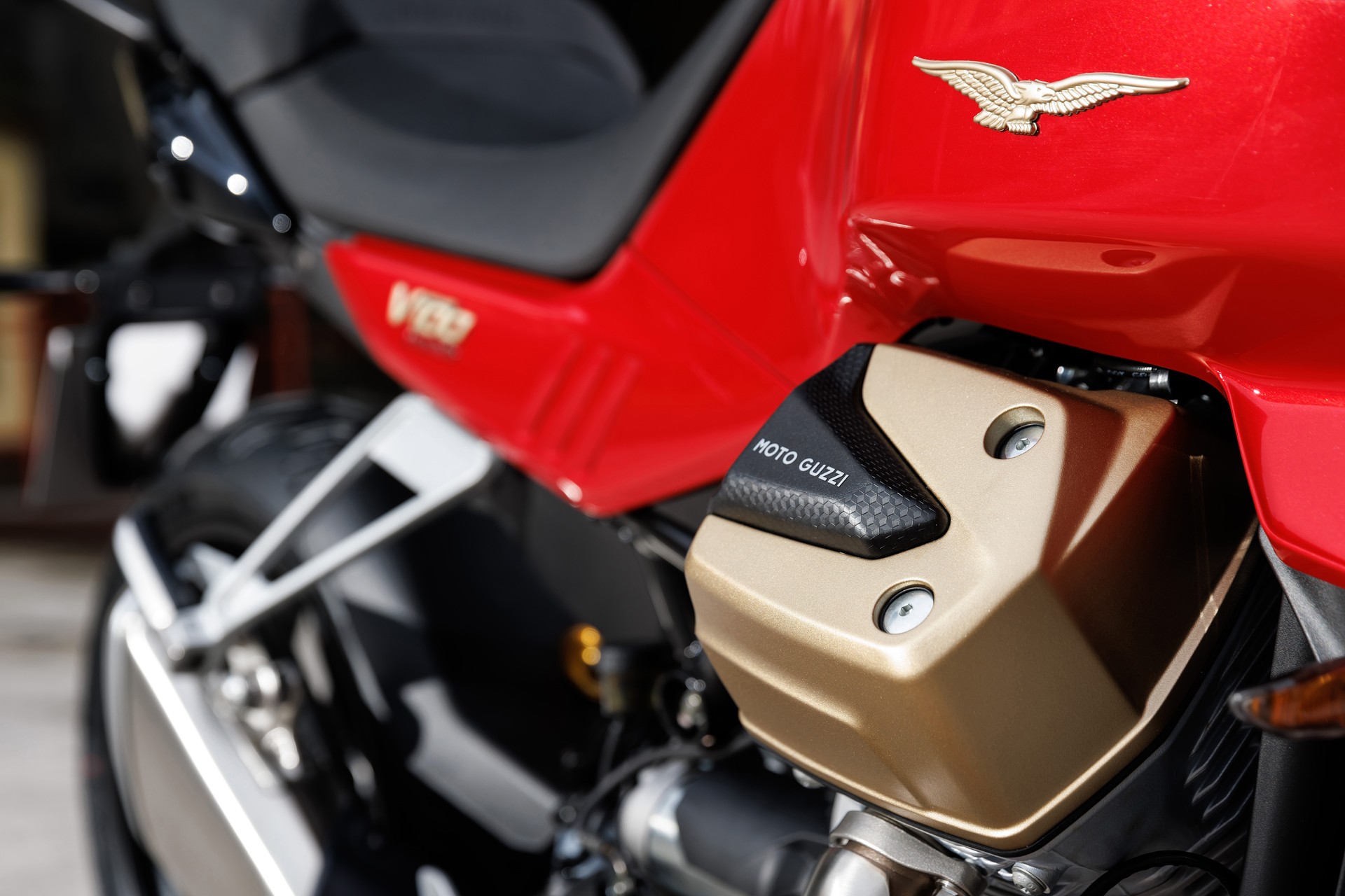 MOTO GUZZI V100 Mandello Wind Tunnel E5+-image-7