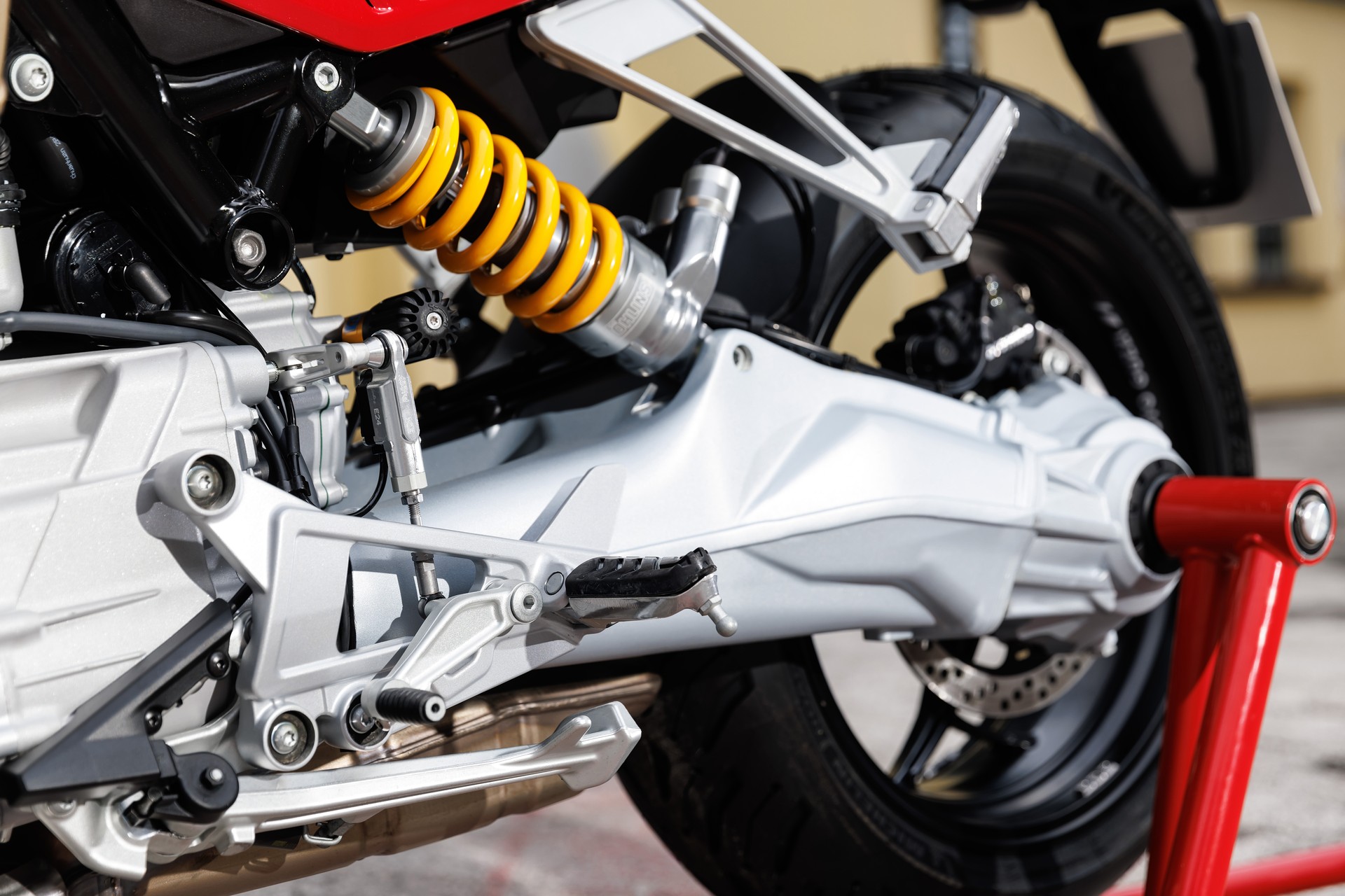 MOTO GUZZI V100 Mandello Wind Tunnel E5+-image-13