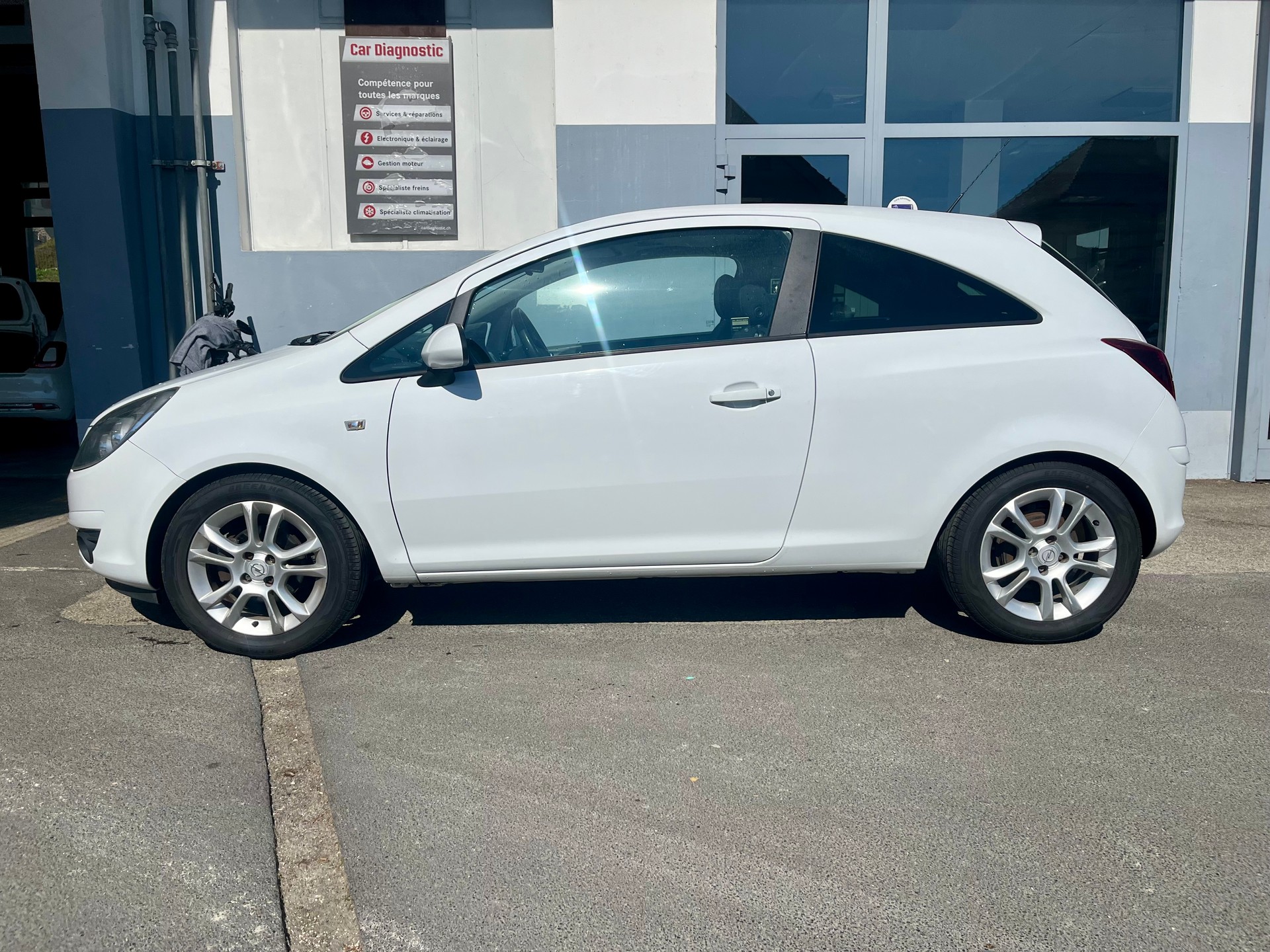 OPEL Corsa D 14-showroom-element-1