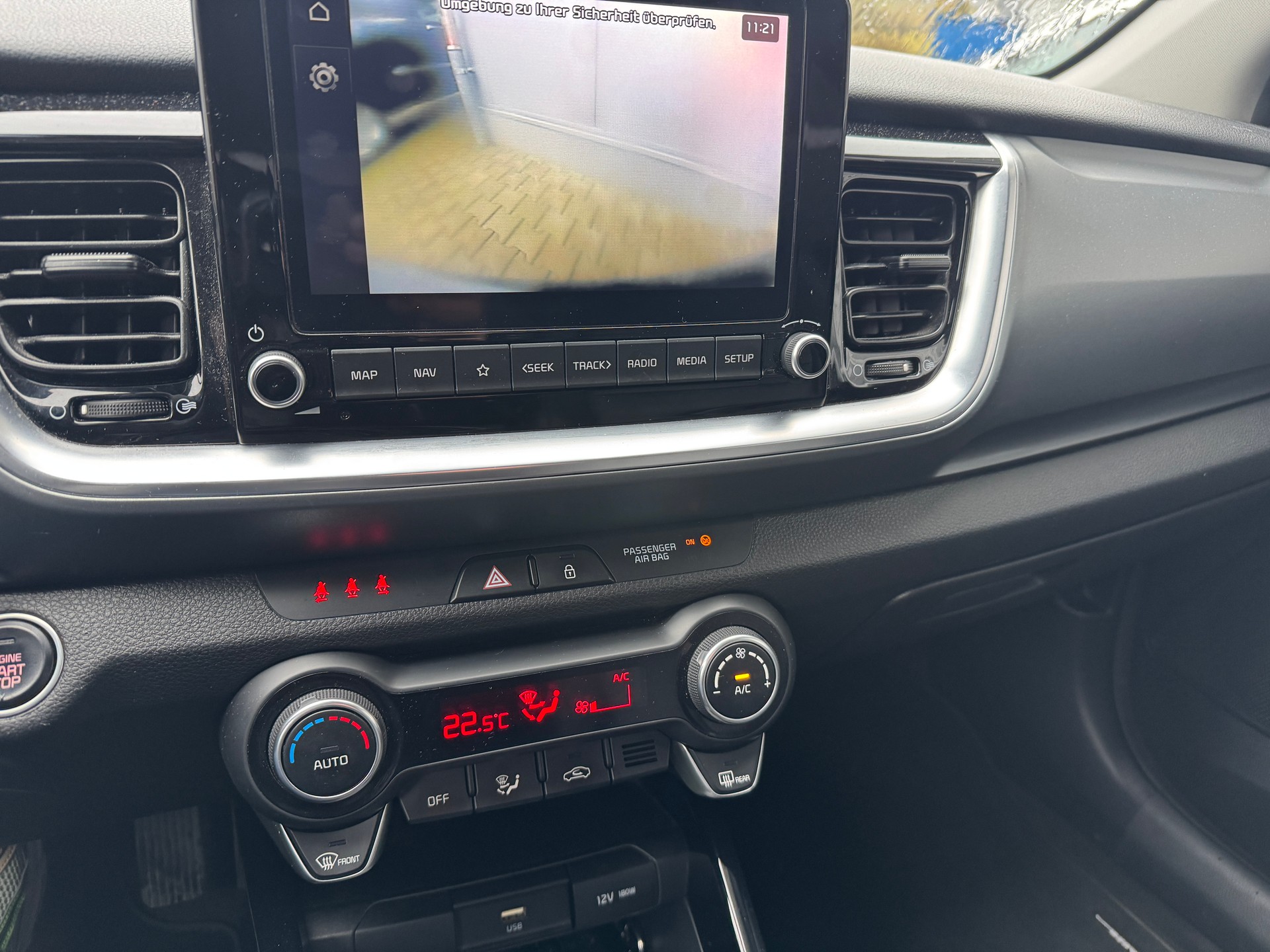 KIA Stonic 1.0 T-GDI MHEV Style iMT-image-13