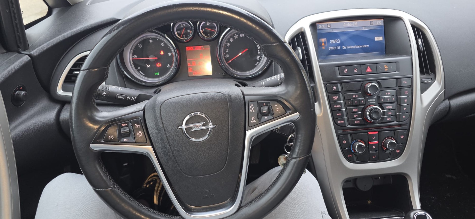 OPEL Astra SportsTourer 1.7 CDTi Anniversary Edition-image-5
