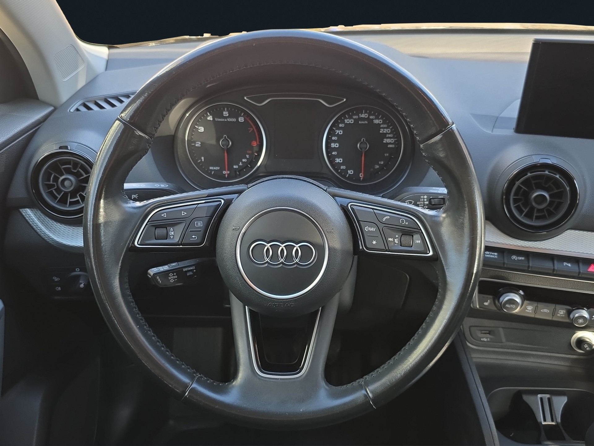 AUDI Q2 1.4 TFSI S-tronic-image-11