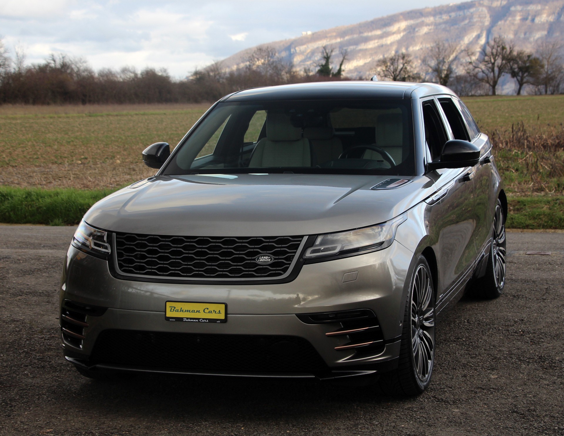 LAND ROVER Range Rover Velar R-Dynamic D 300 HSE Automatic-showroom-element-2