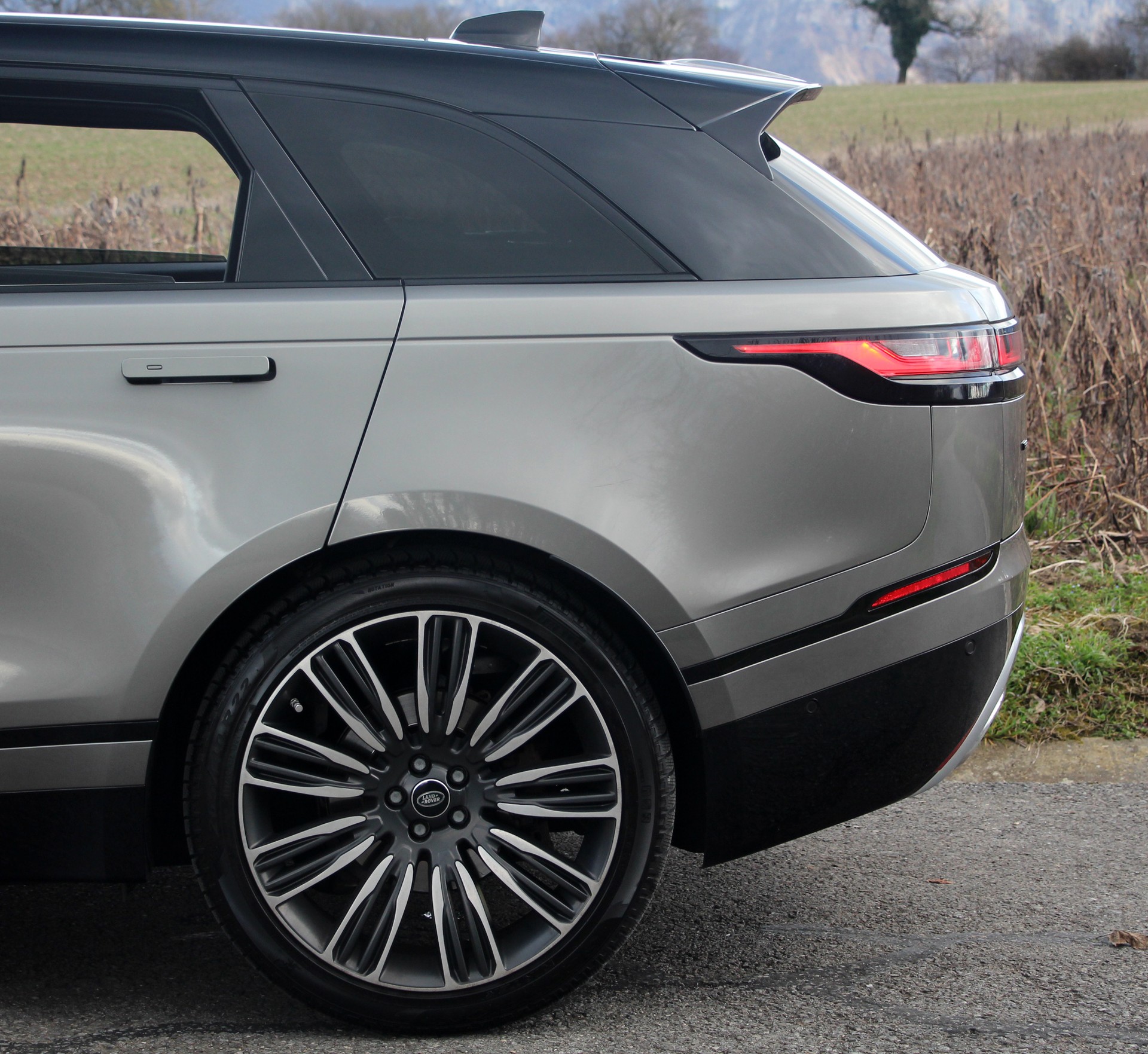 LAND ROVER Range Rover Velar R-Dynamic D 300 HSE Automatic-image-20