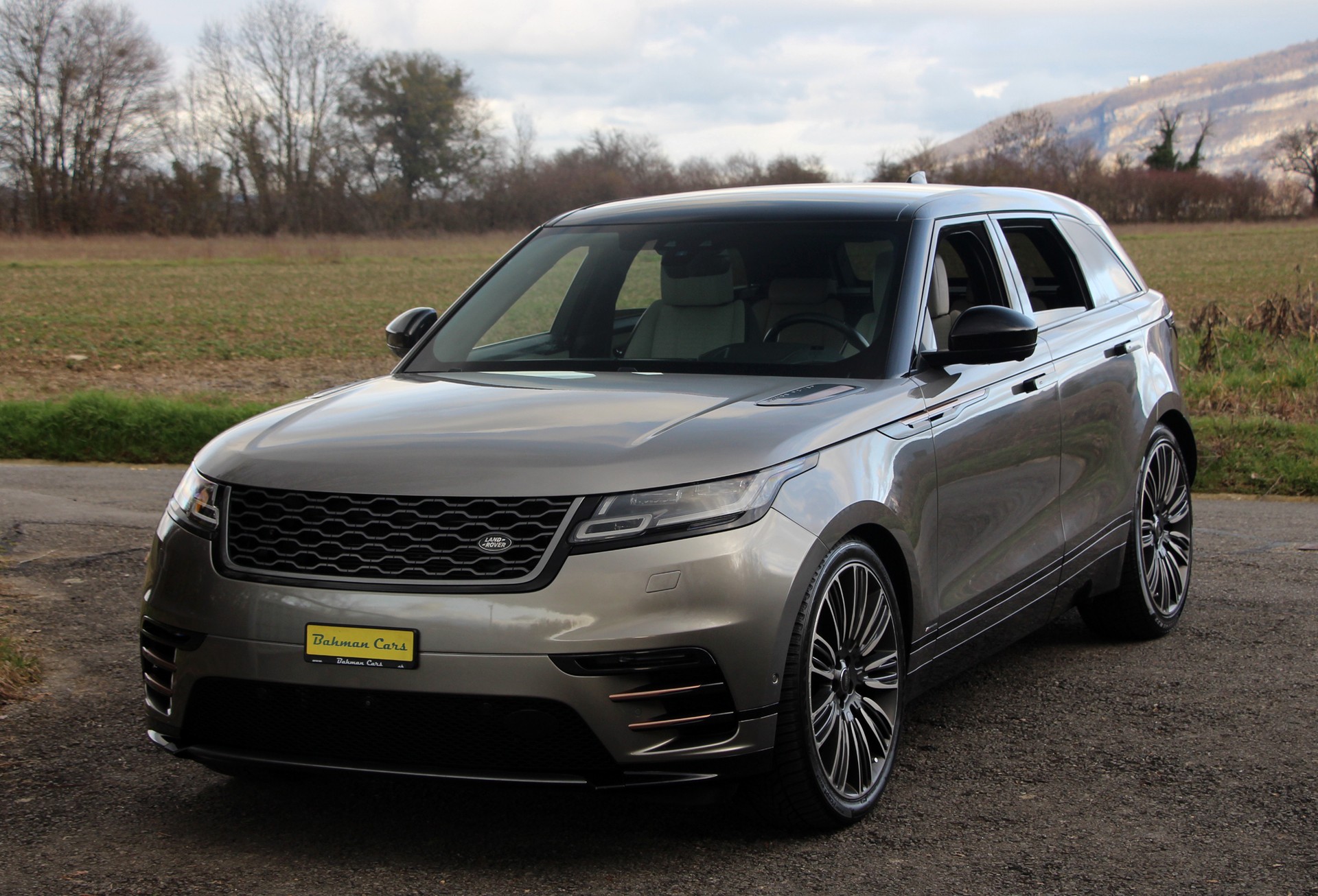LAND ROVER Range Rover Velar R-Dynamic D 300 HSE Automatic-image-4