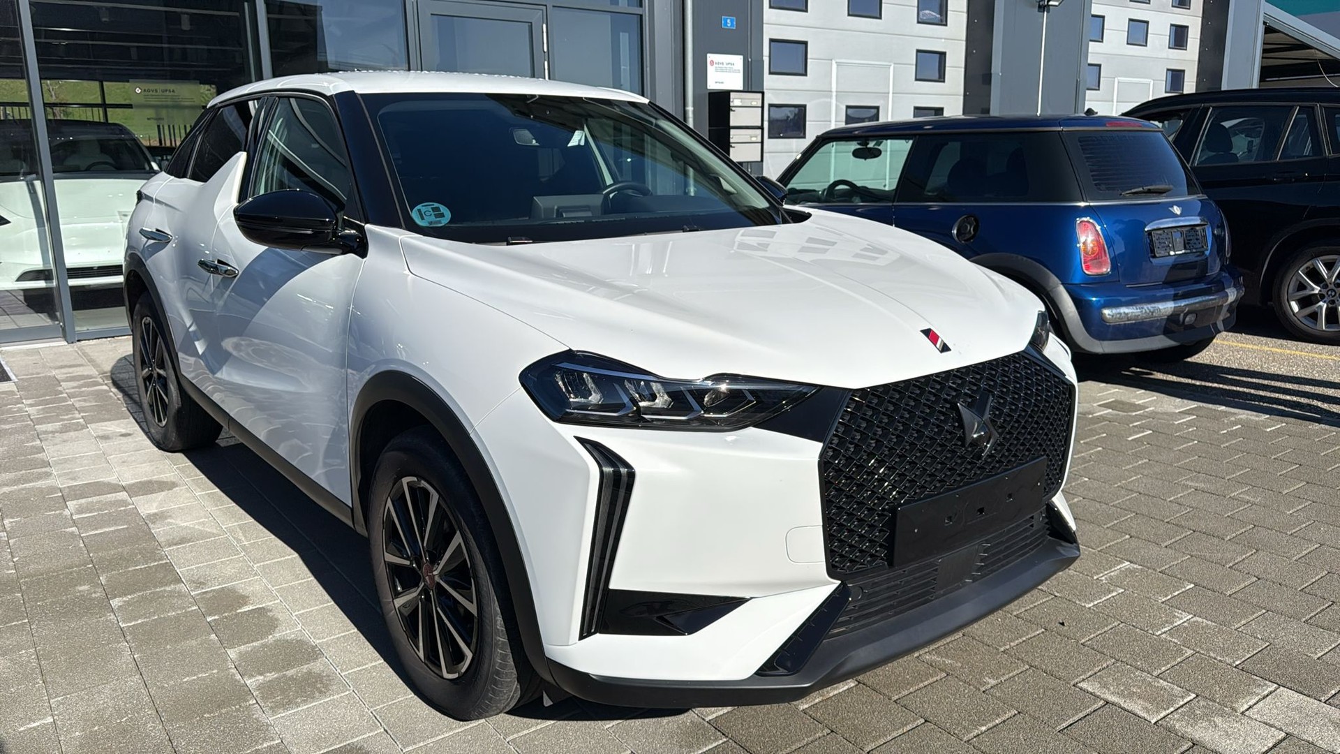 DS AUTOMOBILES DS 3 1.2 PureTech Ligne Noire EAT8-image-4