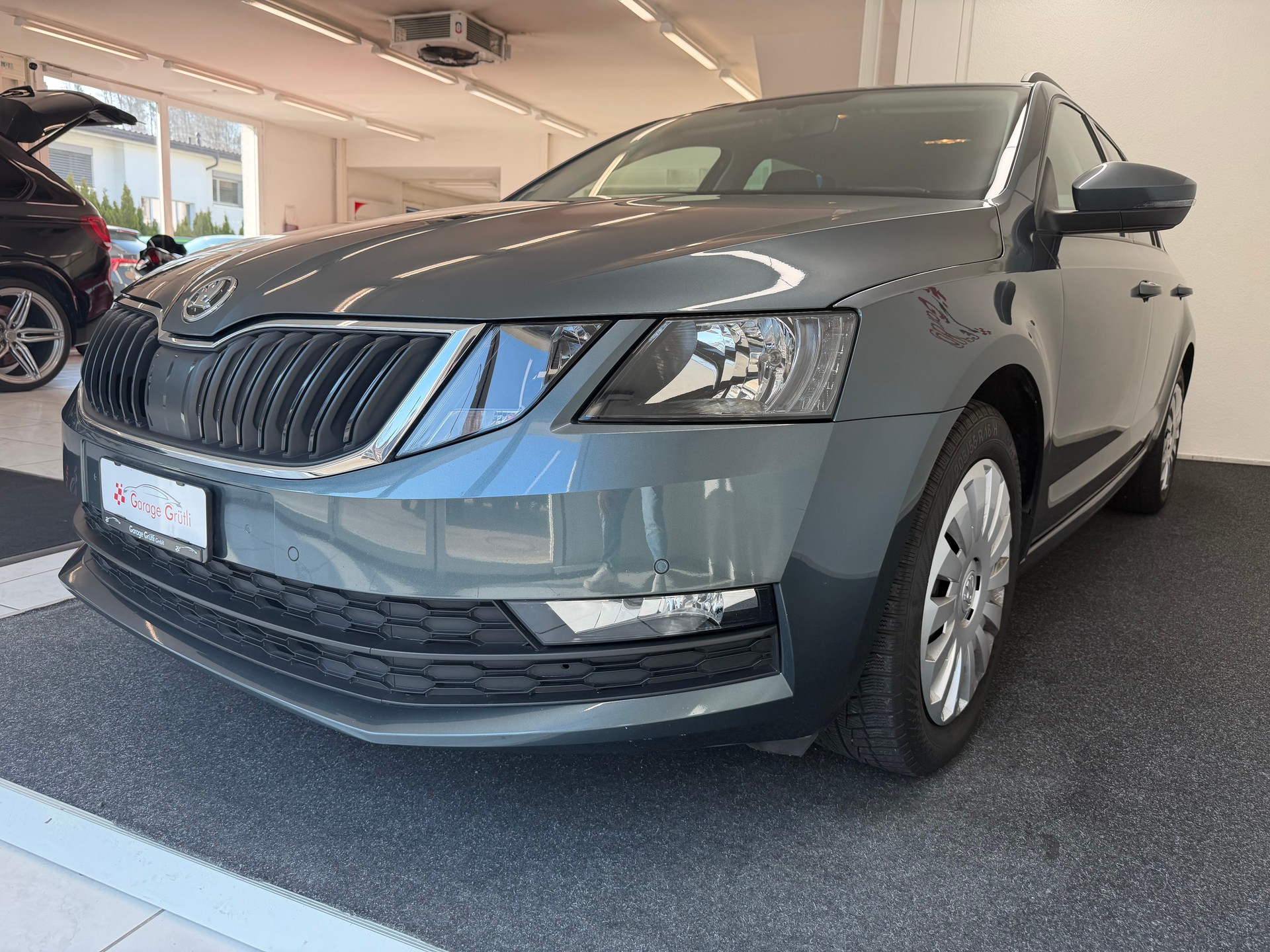 SKODA Octavia Combi 1.6 TDI 115 Ambition DSG-image-13