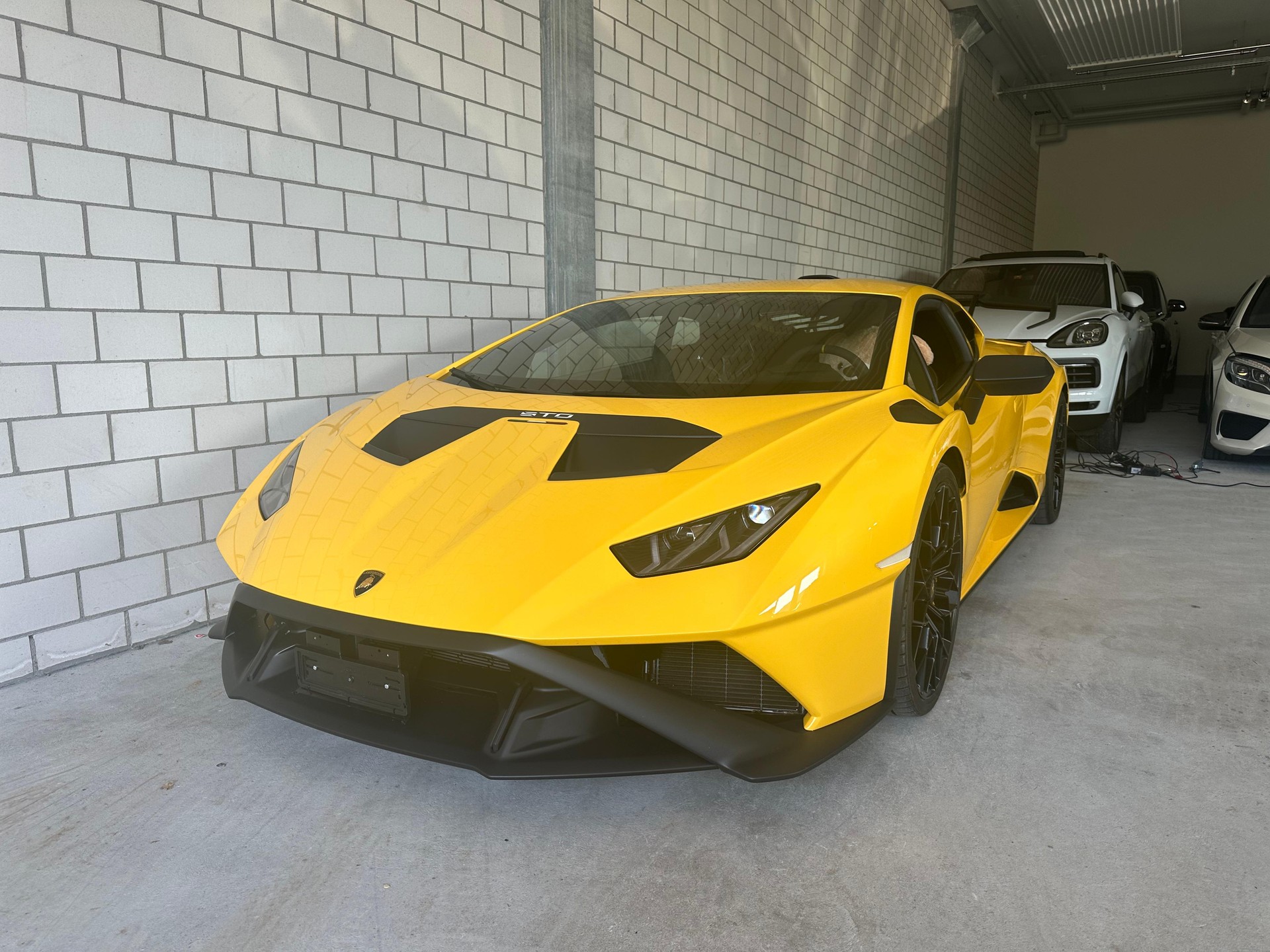 LAMBORGHINI Huracan STO Coupé DCT RWD-showroom-element-1