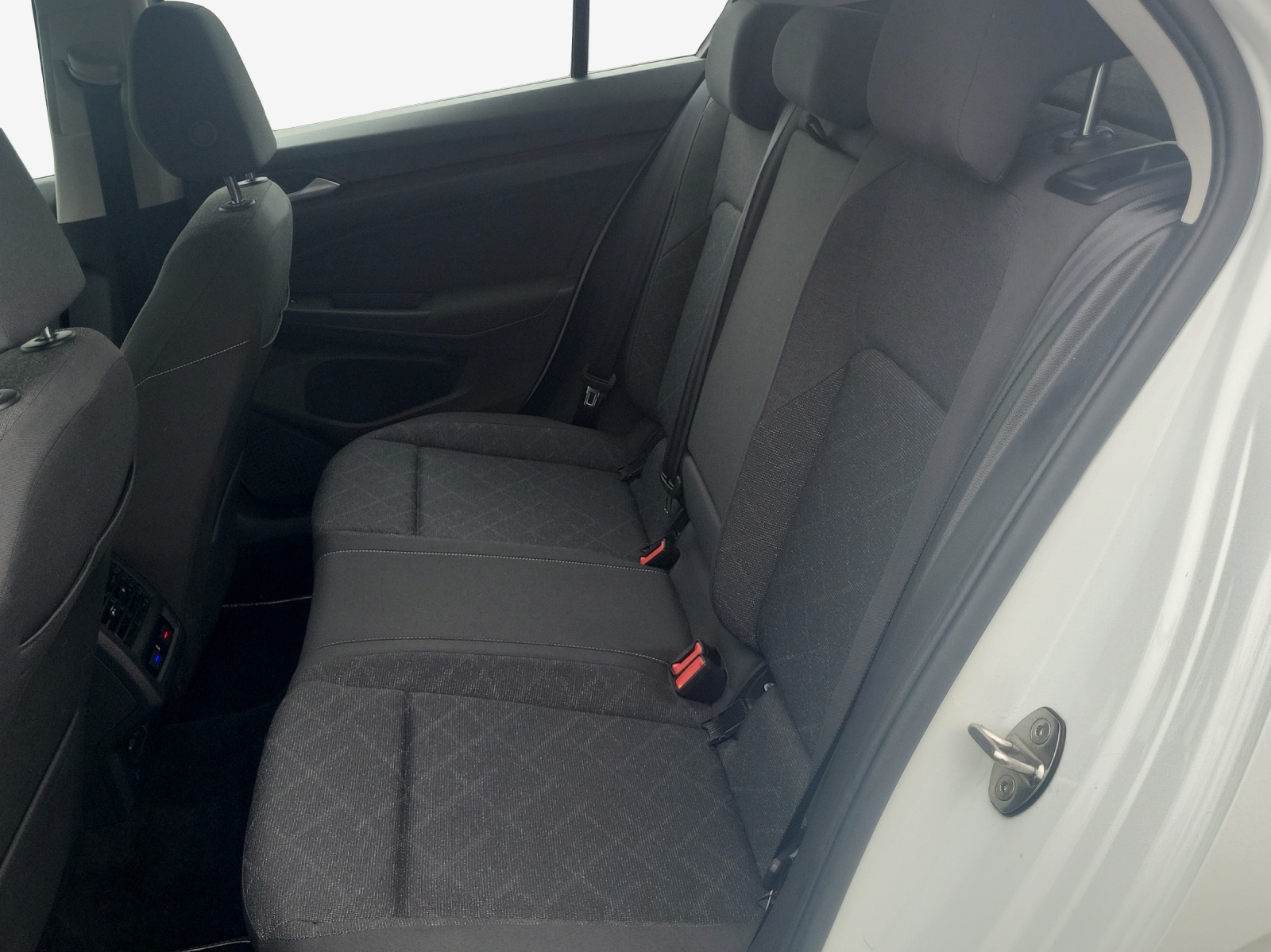 VW Golf 1.5 TSI ACT Style-image-11