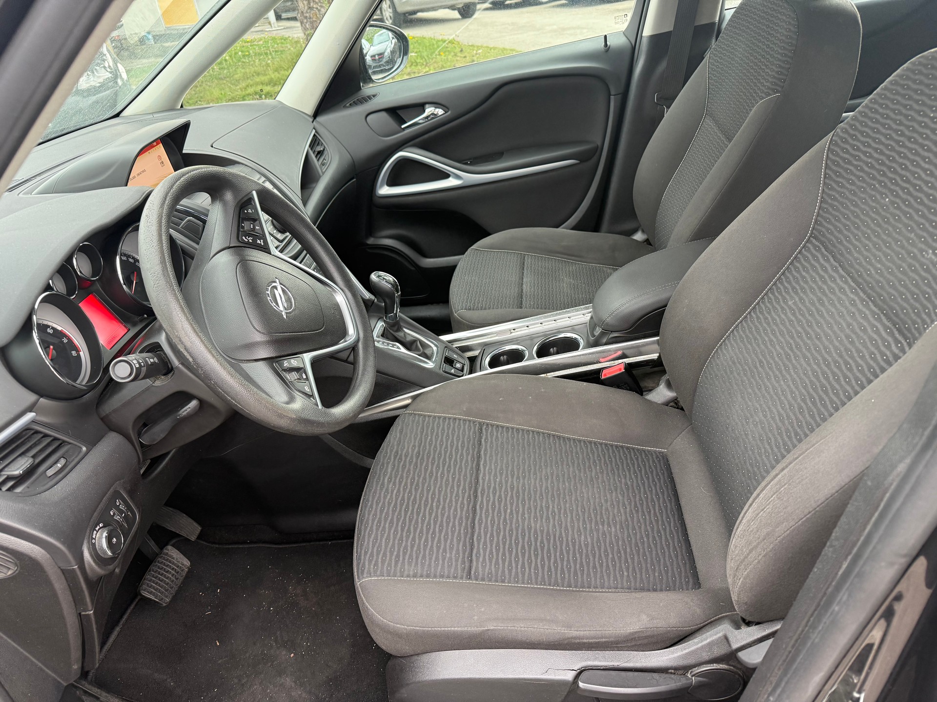 OPEL Zafira Tourer 1.4i 16V Turbo Drive Automatic-image-12