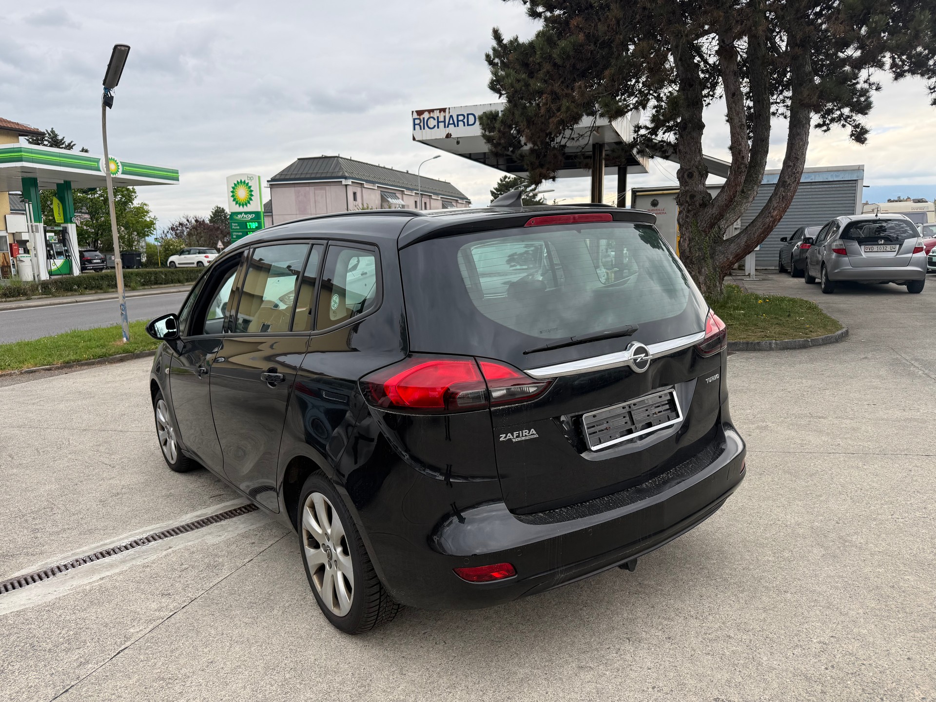 OPEL Zafira Tourer 1.4i 16V Turbo Drive Automatic-image-9