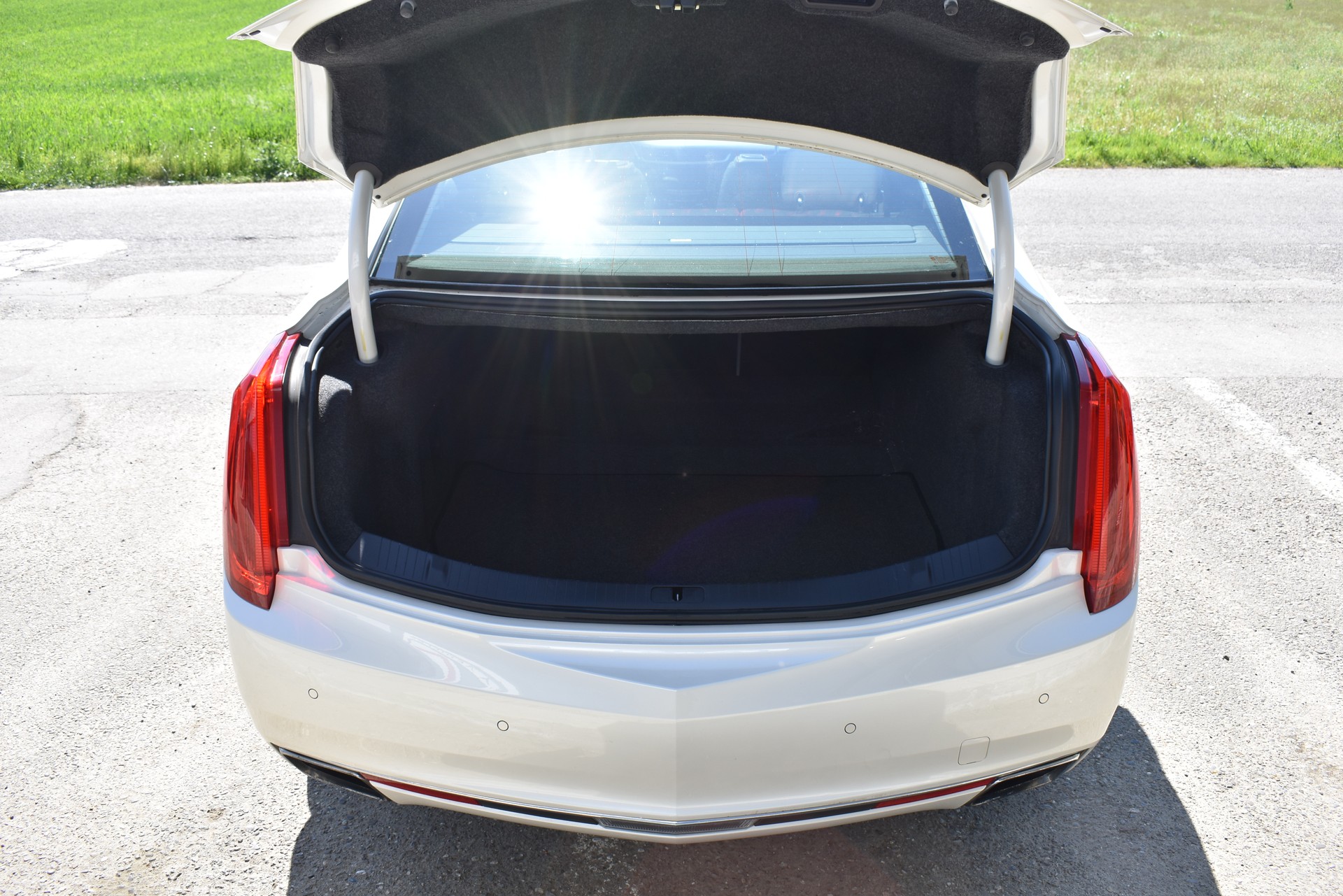 CADILLAC XTS 3.6 Premium AWD-image-12
