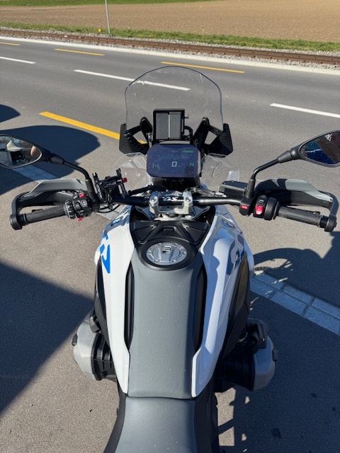 BMW R 1300 GS-image-6