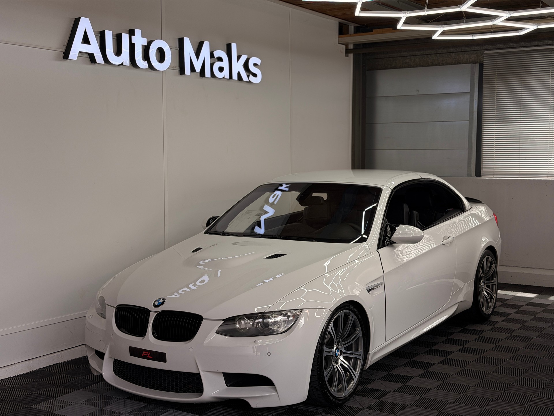 BMW M3 Cabriolet DSG-showroom-element-1