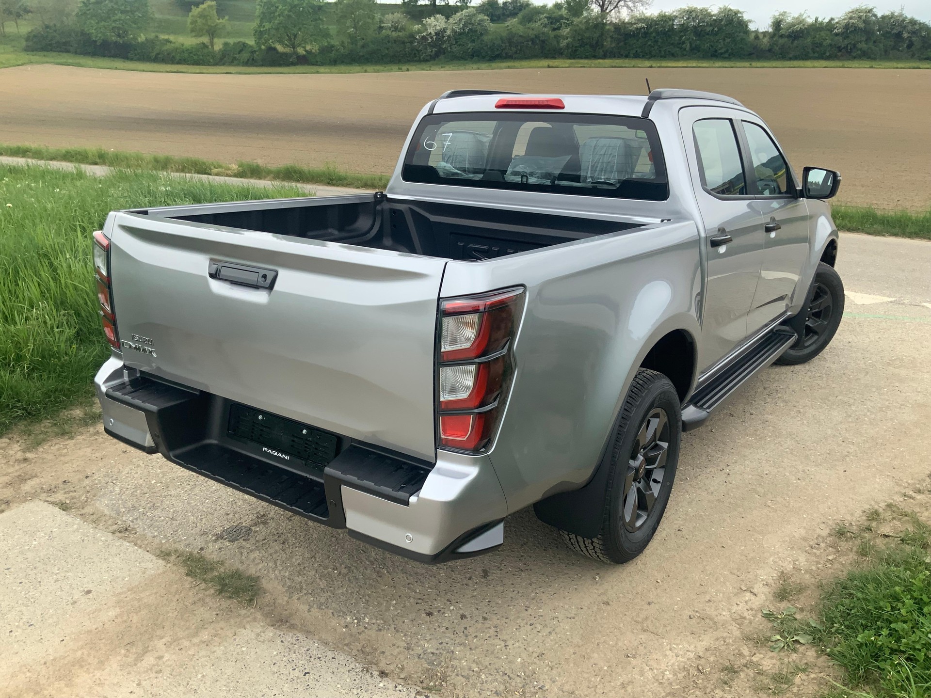 ISUZU D-Max Crew Pick-up 1.9 DDi N60 Nitro Sport 4x4-showroom-element-3