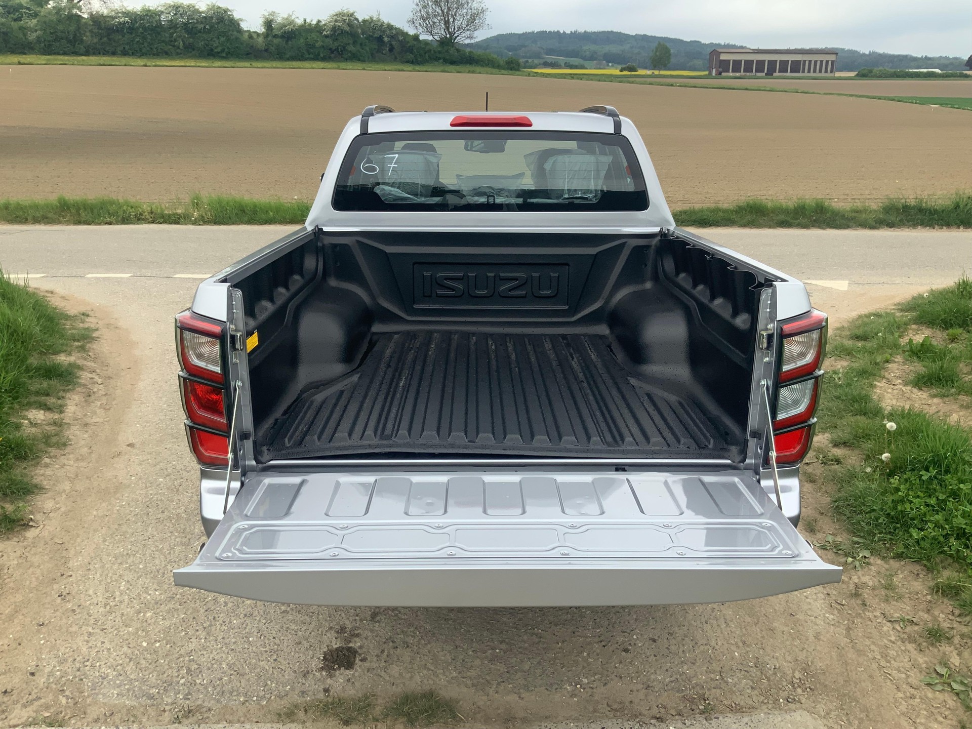 ISUZU D-Max Crew Pick-up 1.9 DDi N60 Nitro Sport 4x4-image-4